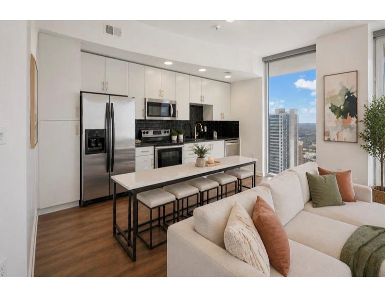 360 Nueces St #2704 Property Photo 7