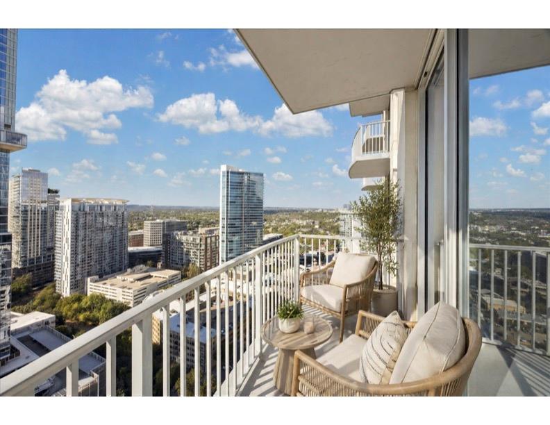 360 Nueces St #2704 Property Photo 12