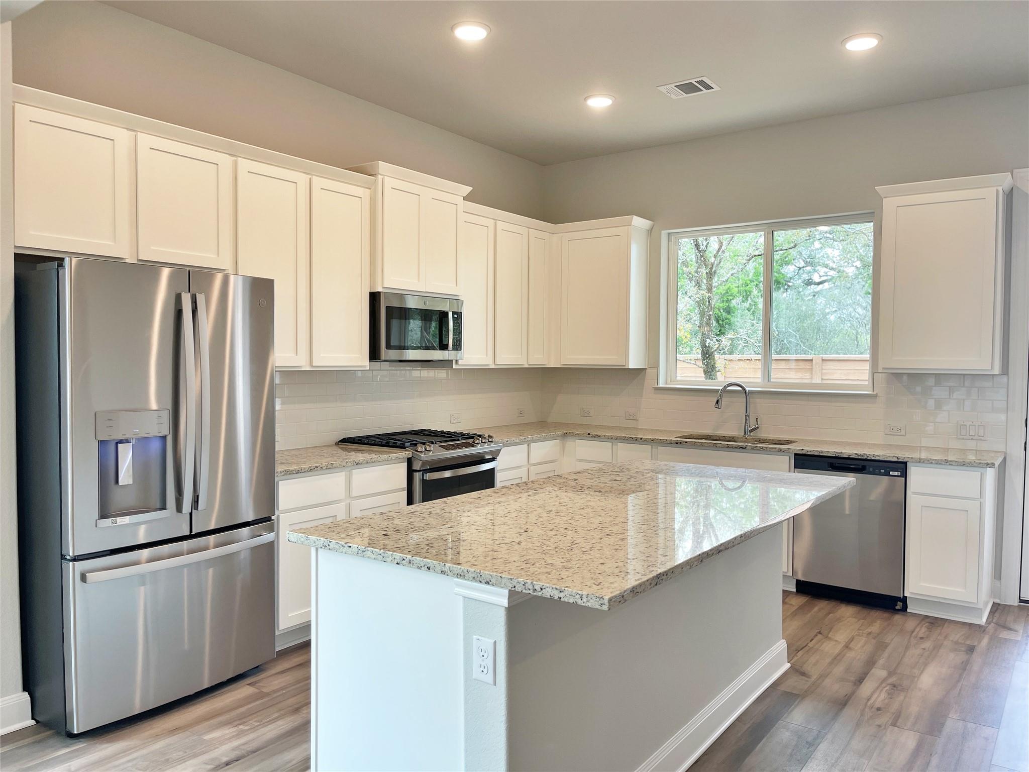 141 Spangle Way Property Photo 3