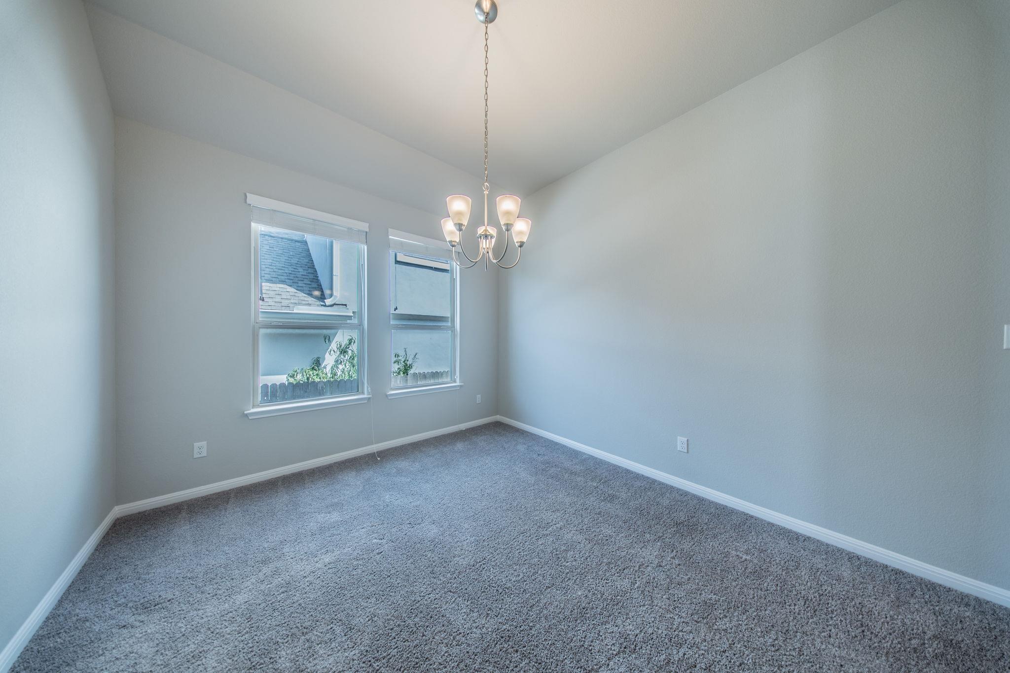 533 Founders Rdg Property Photo 9