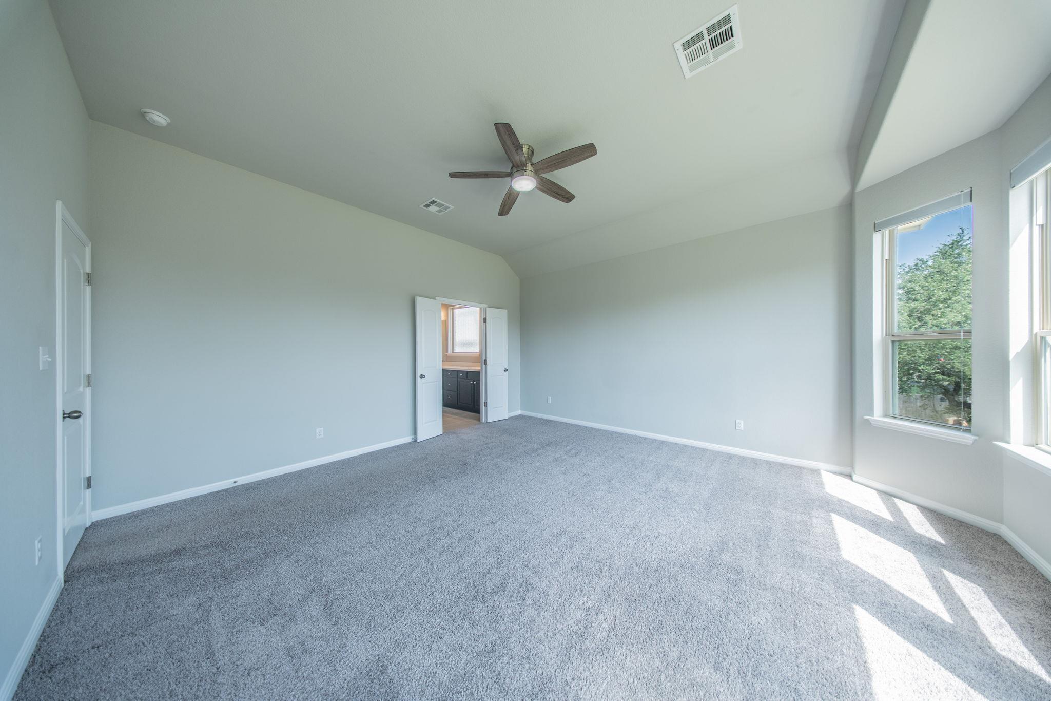 533 Founders Rdg Property Photo 12
