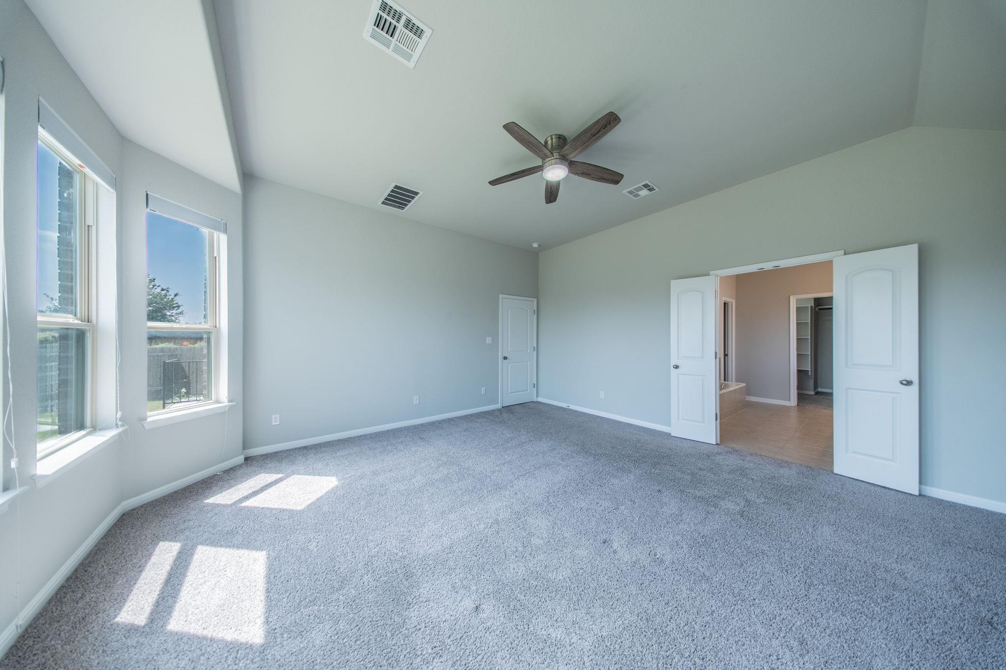 533 Founders Rdg Property Photo 13