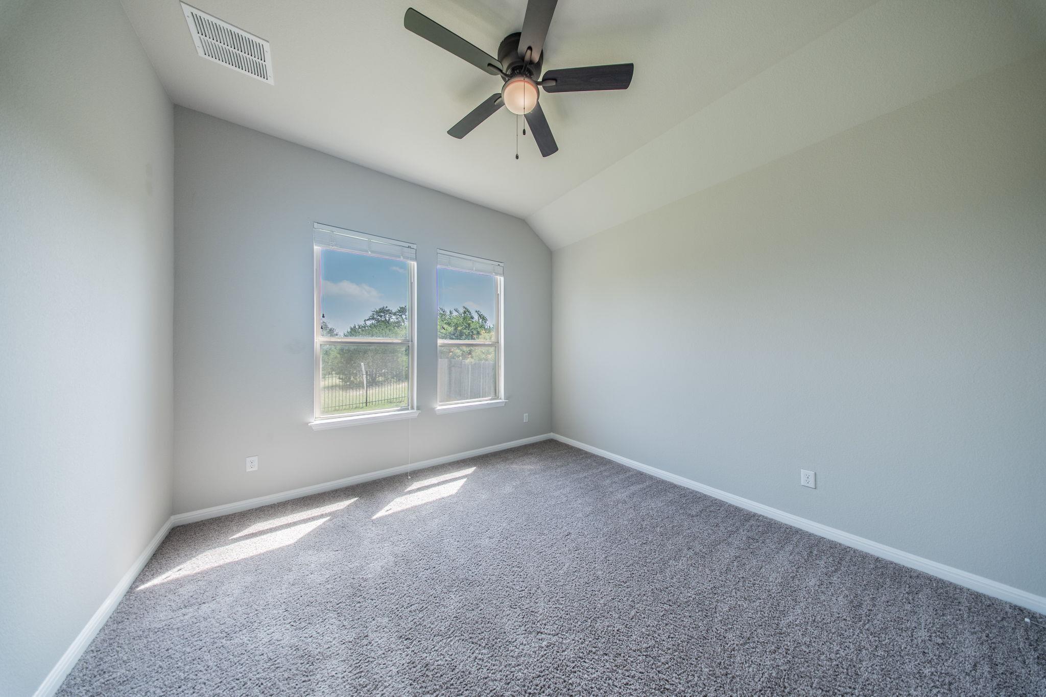 533 Founders Rdg Property Photo 18