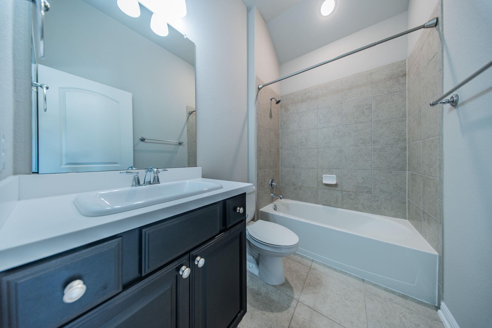 533 Founders Rdg Property Photo 24