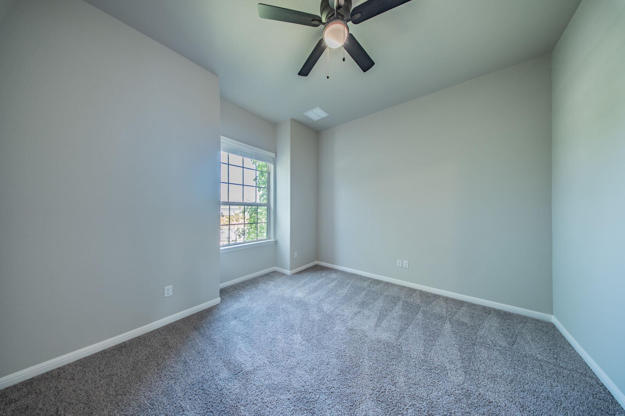 533 Founders Rdg Property Photo 33