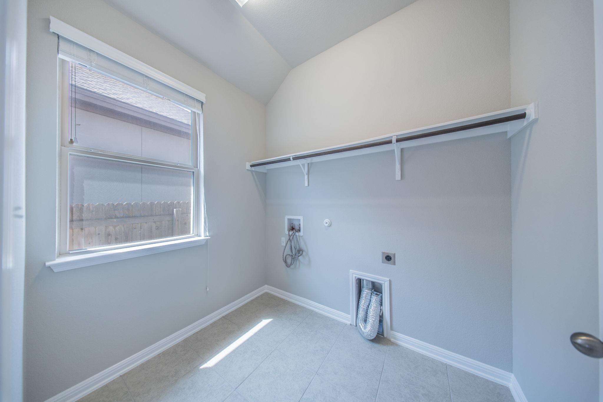 533 Founders Rdg Property Photo 35