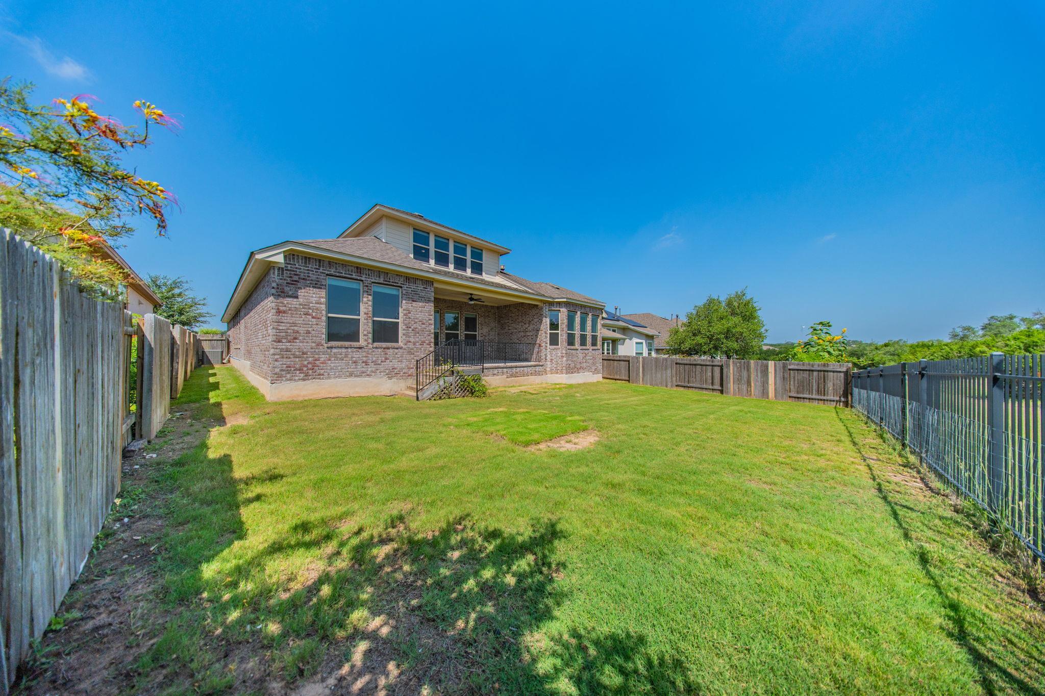 533 Founders Rdg Property Photo 39