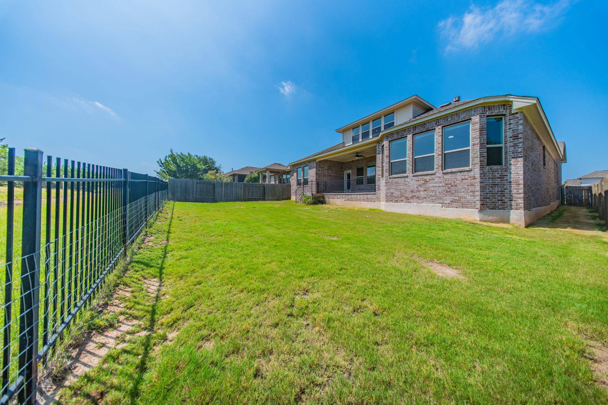 533 Founders Rdg Property Photo 40