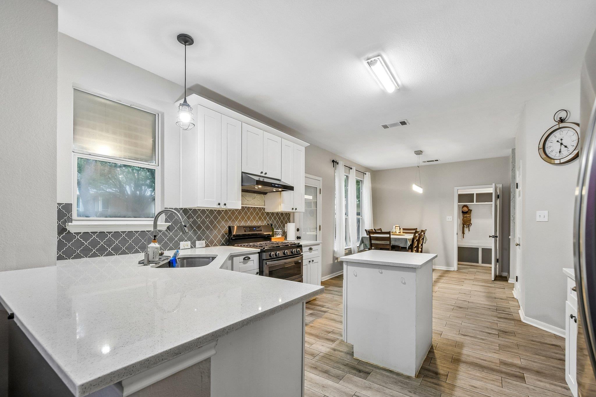 1205 Yountville Dr Property Photo 8
