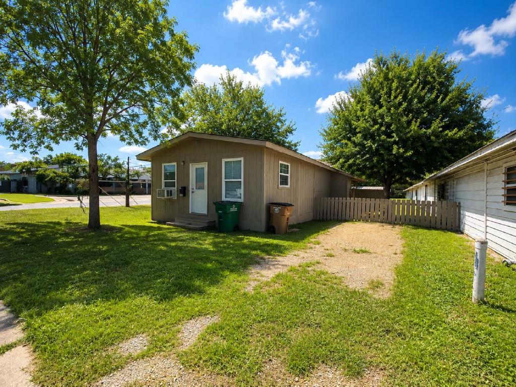 610 Gunter St Property Photo 2