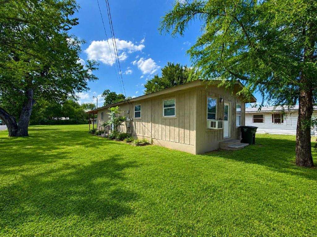 610 Gunter St Property Photo 3