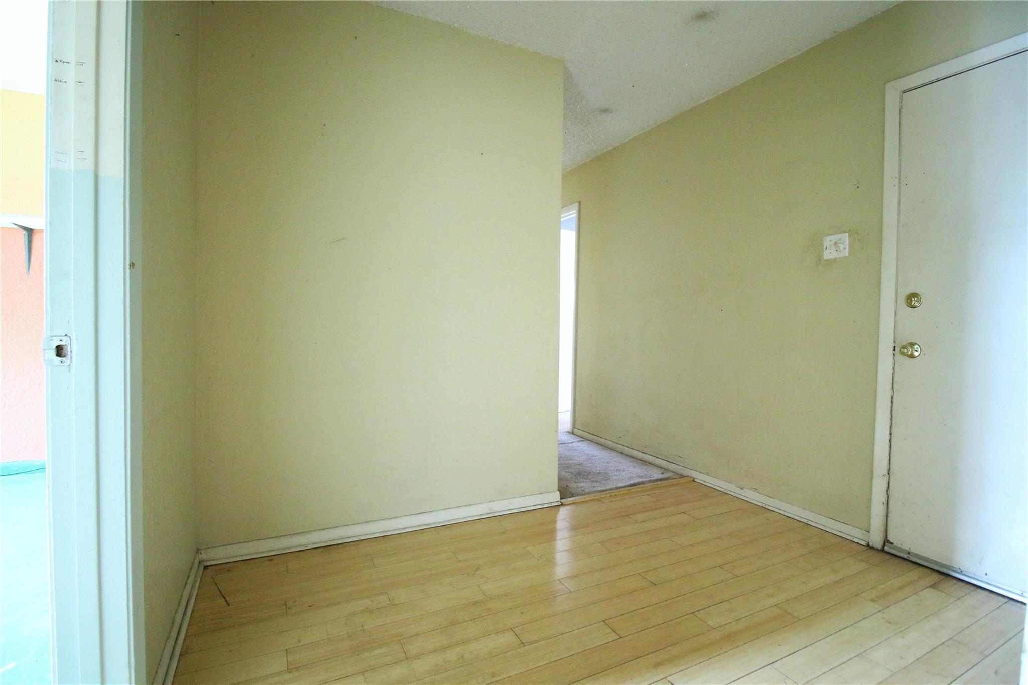 2810 Inwood Rd Property Photo 10