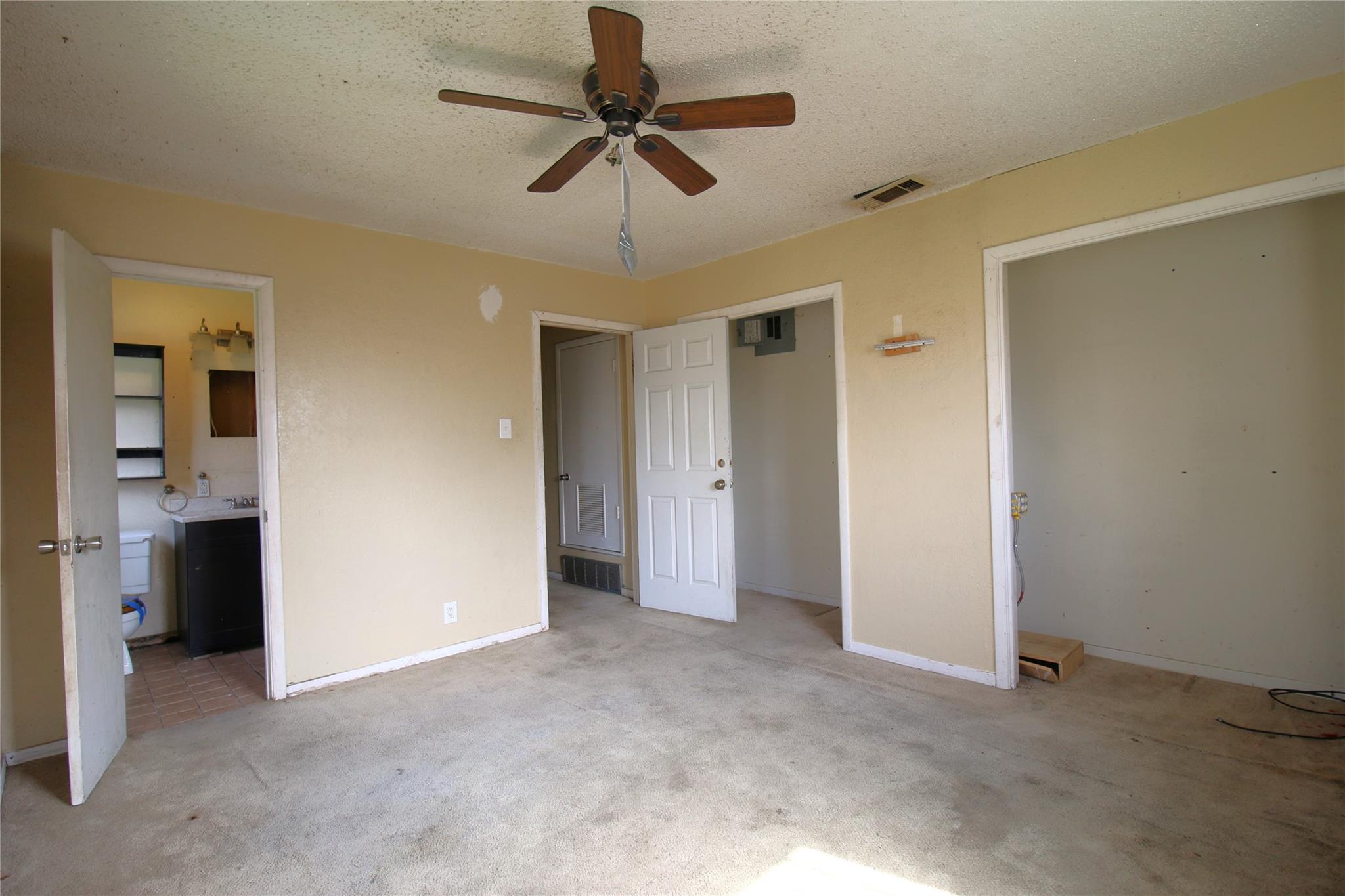 2810 Inwood Rd Property Photo 18