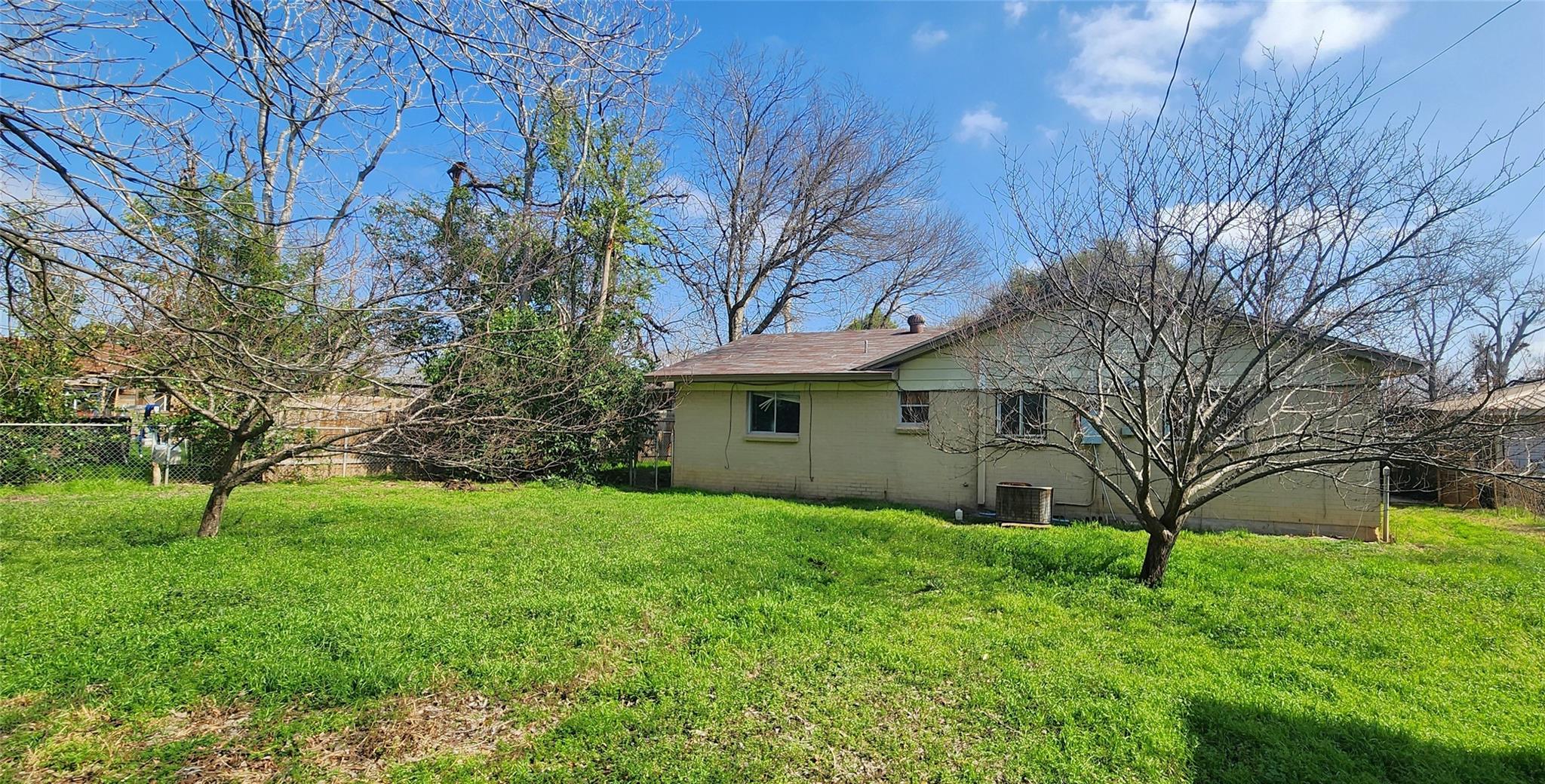2810 Inwood Rd Property Photo 22