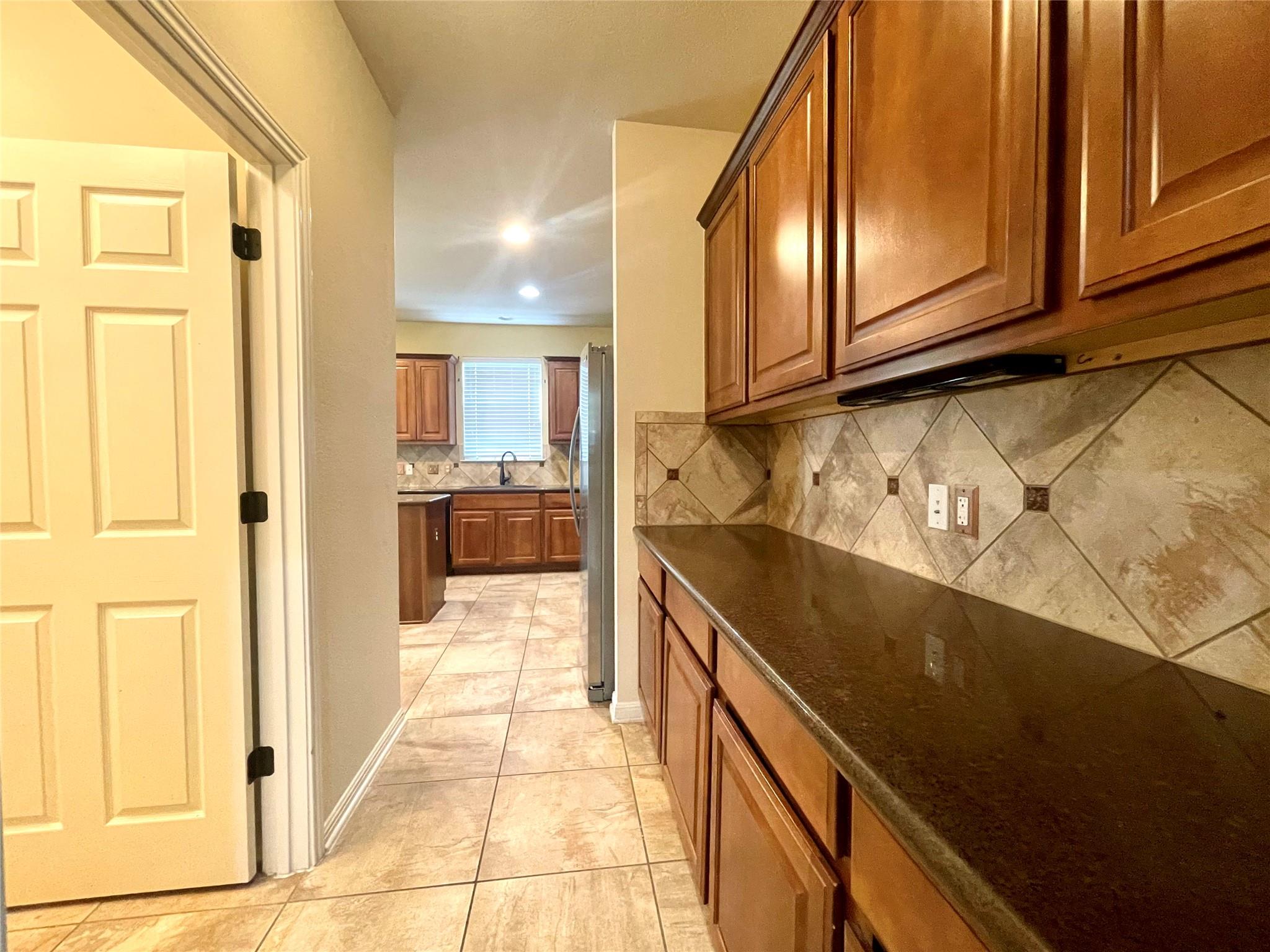 20625 Farm Pond Ln Property Photo 5