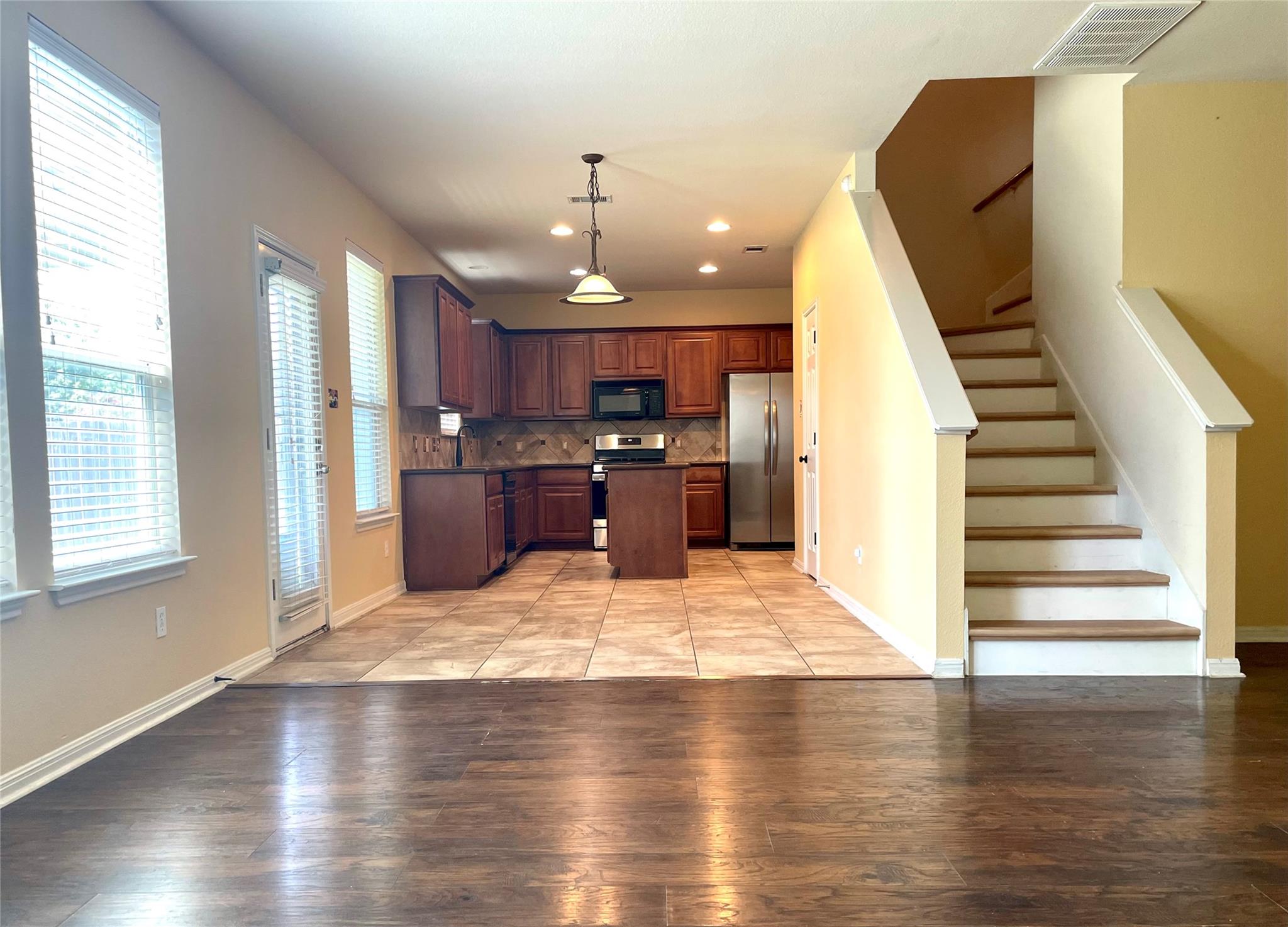 20625 Farm Pond Ln Property Photo 9