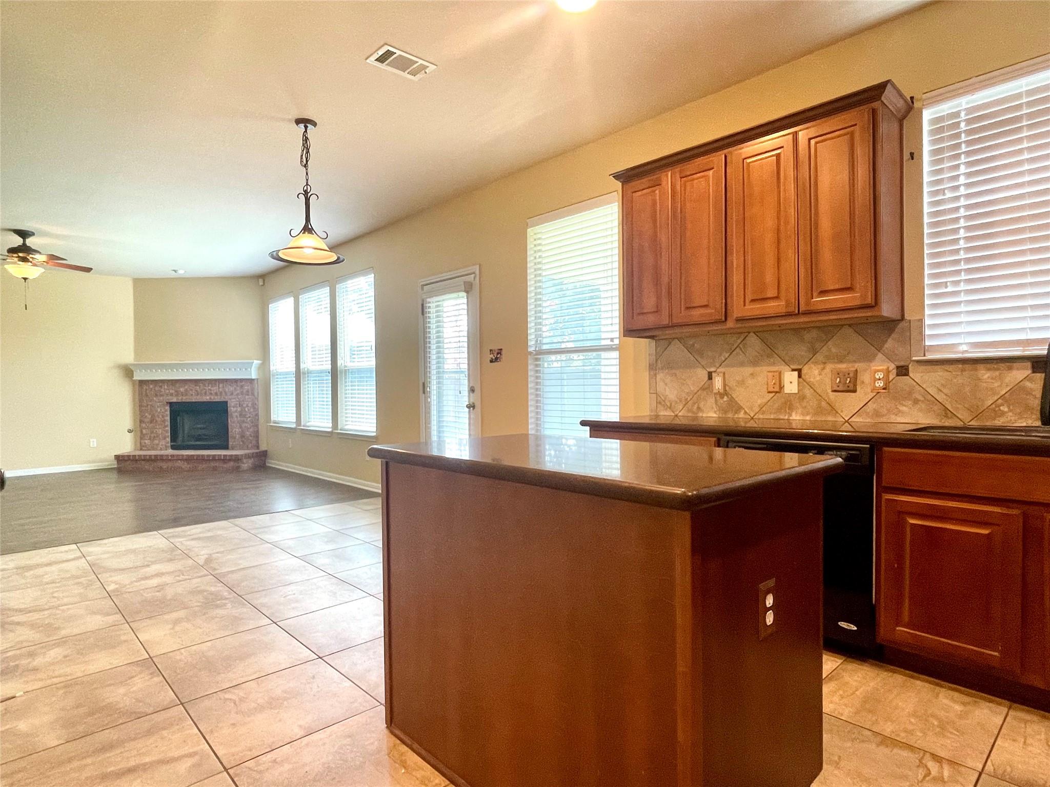 20625 Farm Pond Ln Property Photo 10
