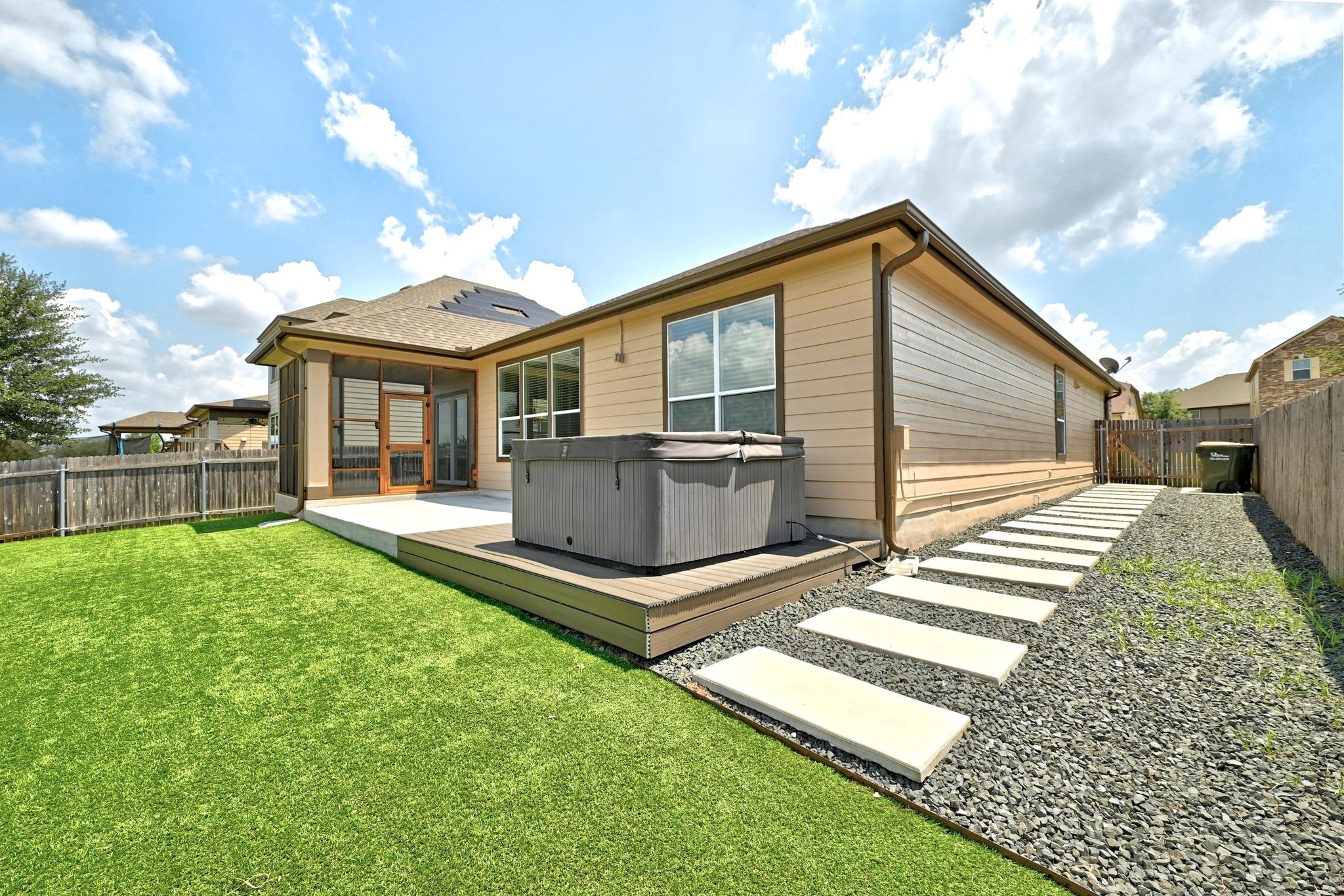 173 Apricot Dr Property Photo 2