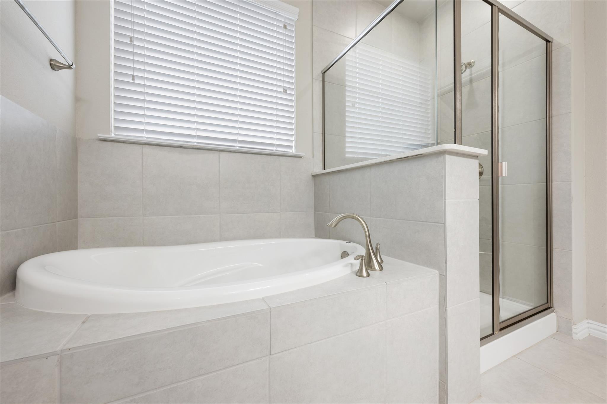 2208 Bonavista Way Property Photo 23