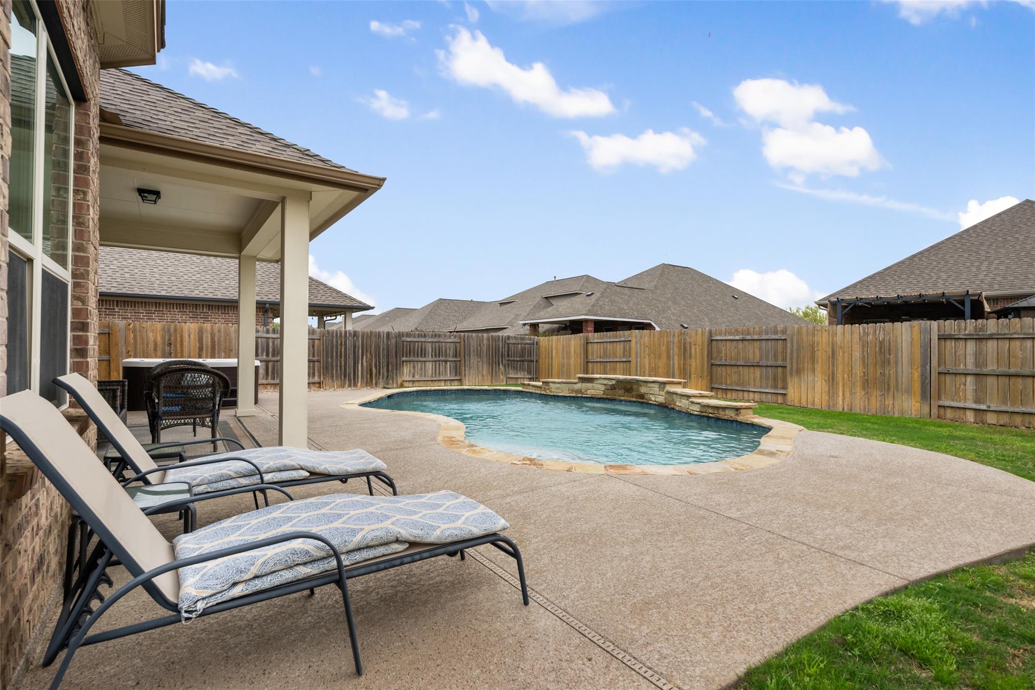 2208 Bonavista Way Property Photo 36