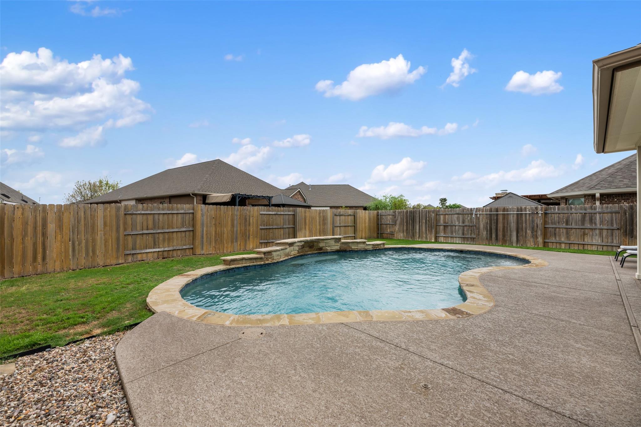 2208 Bonavista Way Property Photo 37