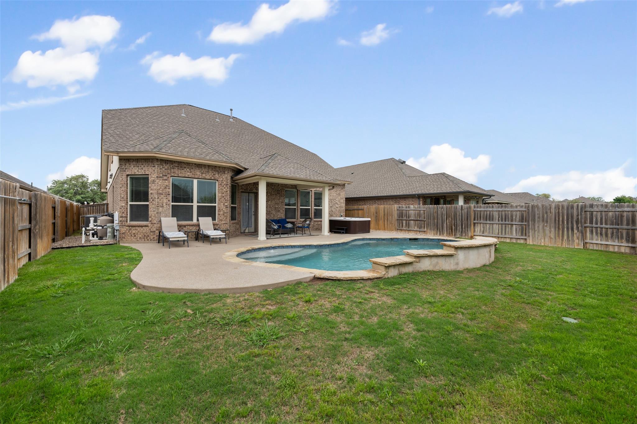 2208 Bonavista Way Property Photo 38