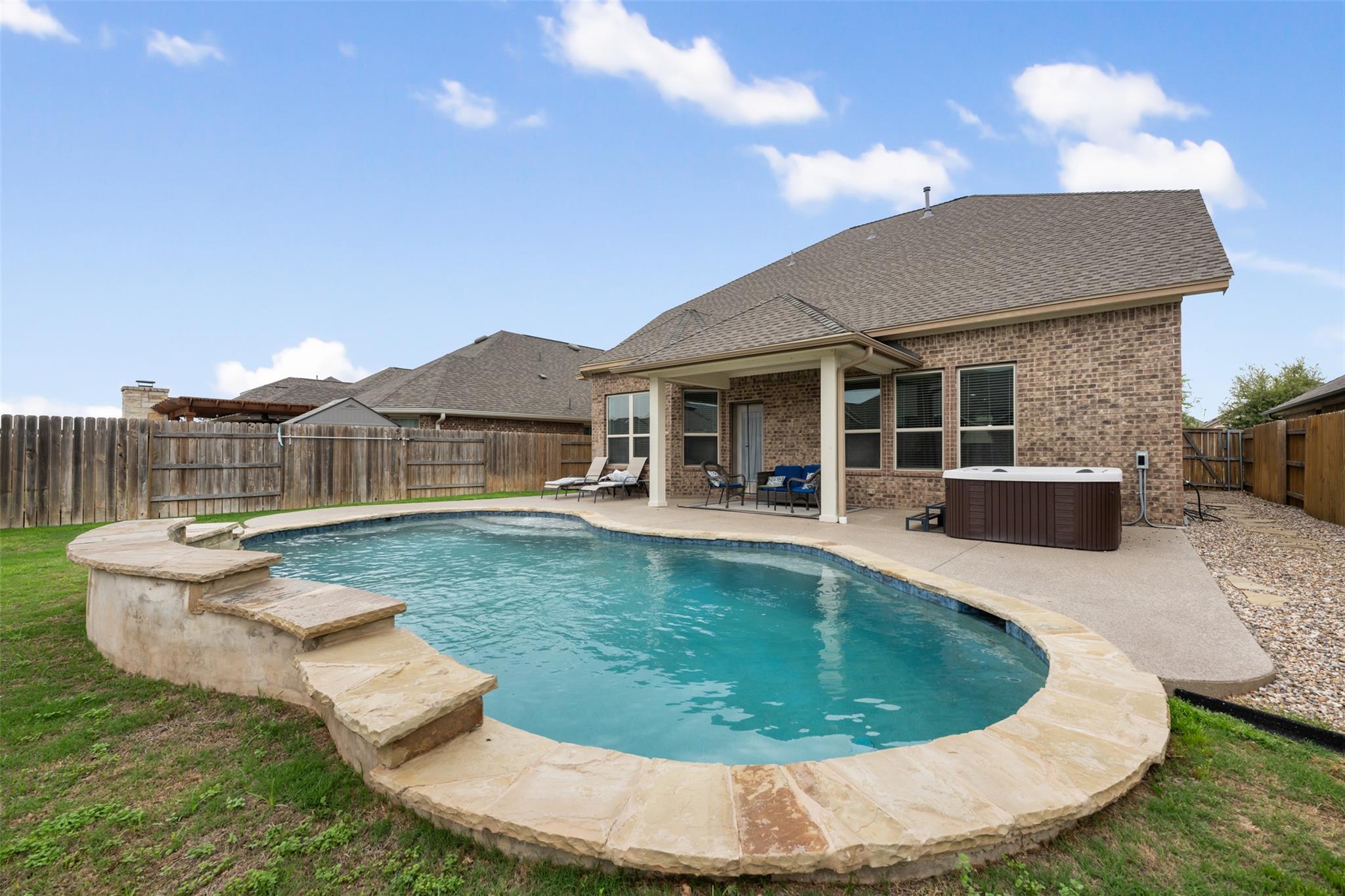 2208 Bonavista Way Property Photo 39