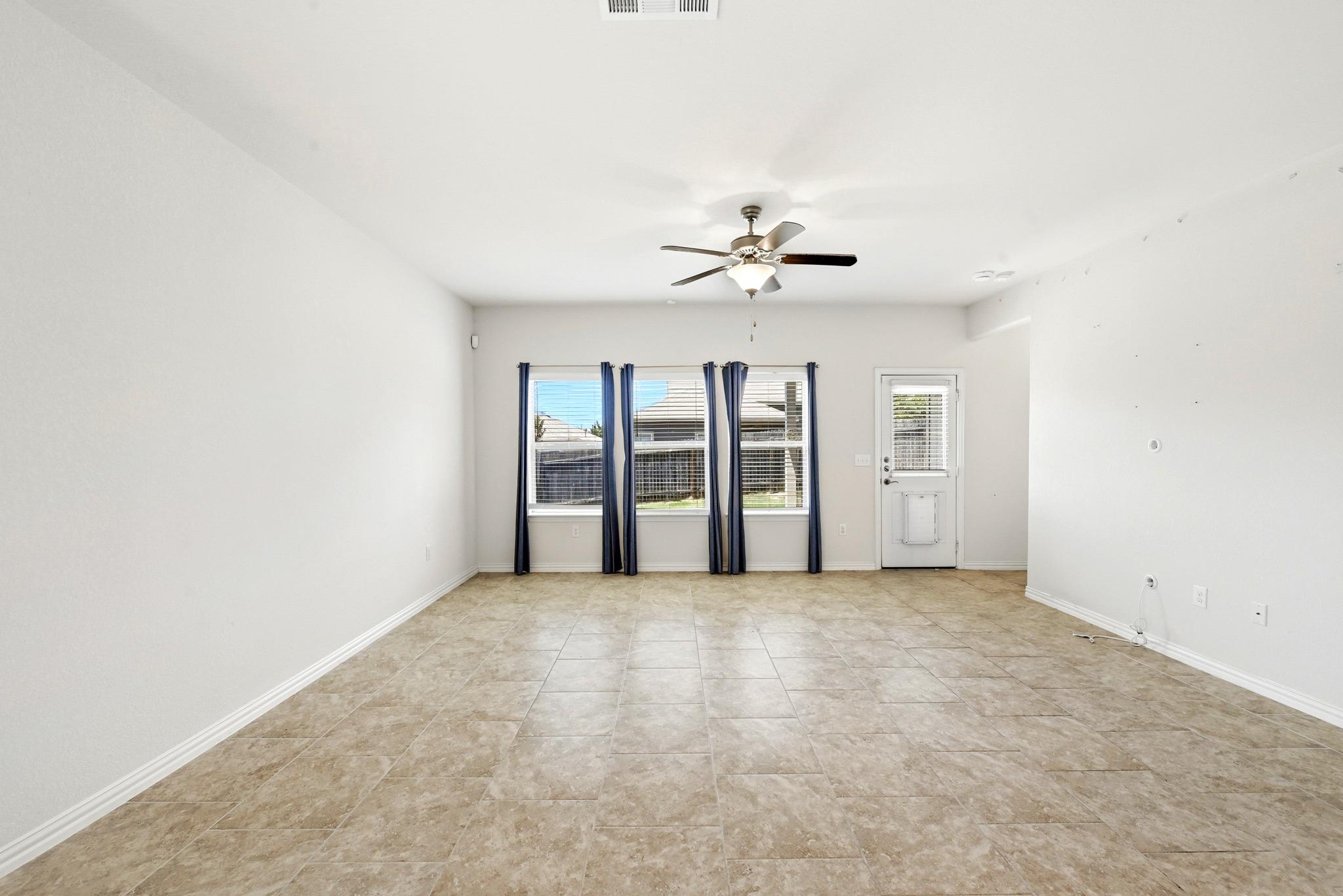 10240 Crescendo Ln Property Photo 5