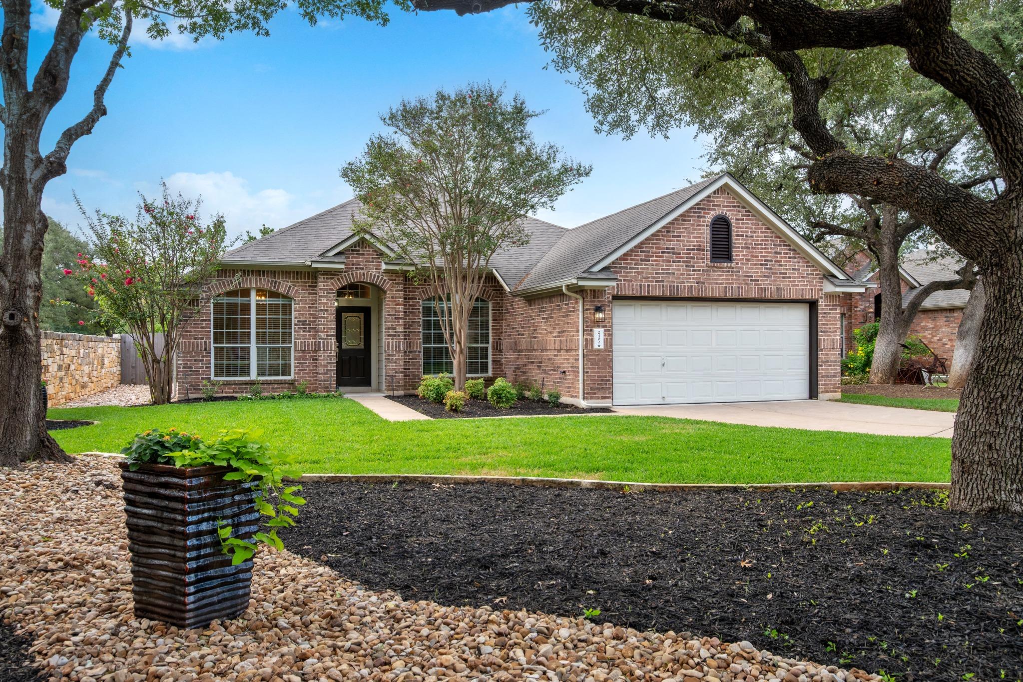 2402 Powderham Ln Property Photo 3