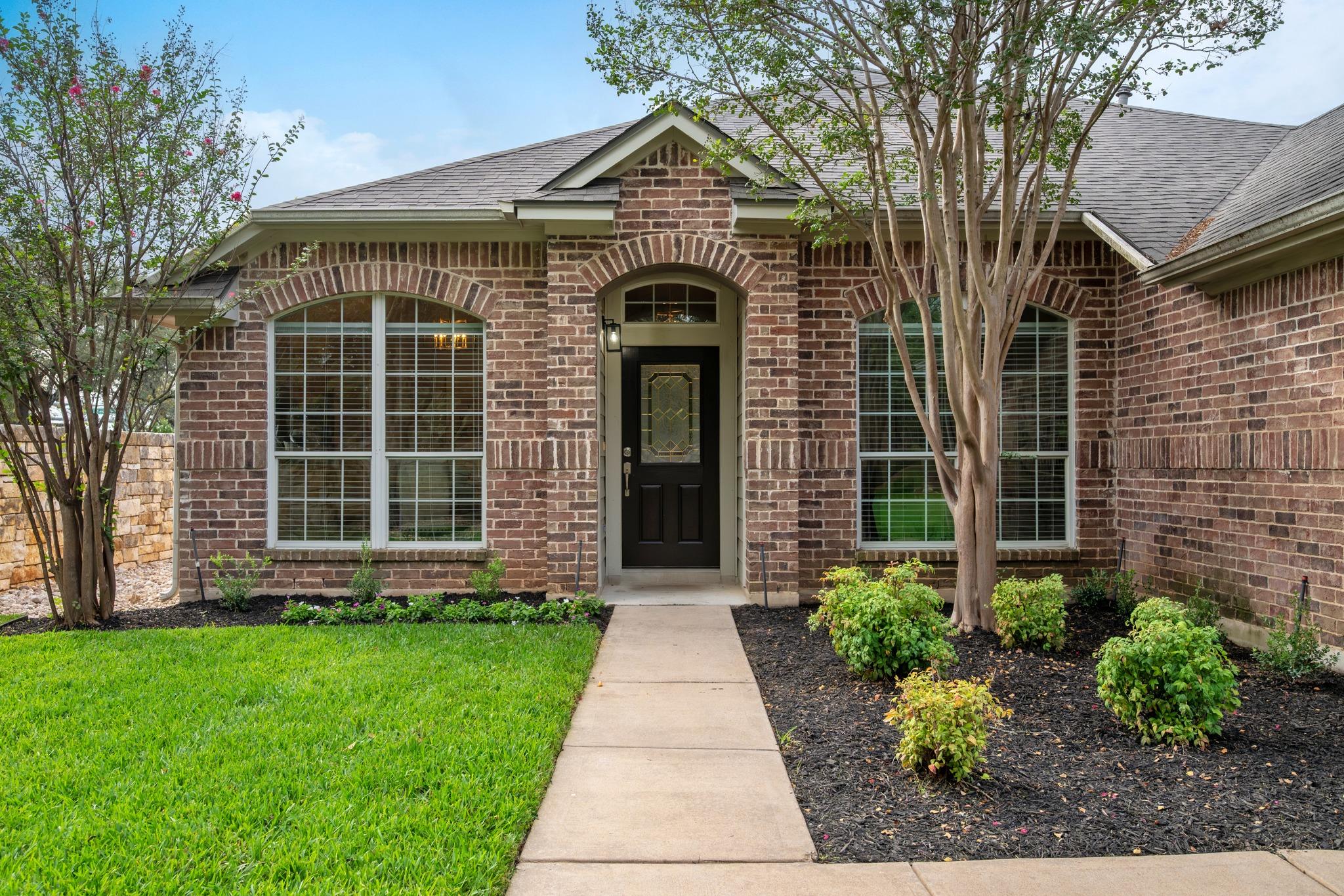 2402 Powderham Ln Property Photo 4