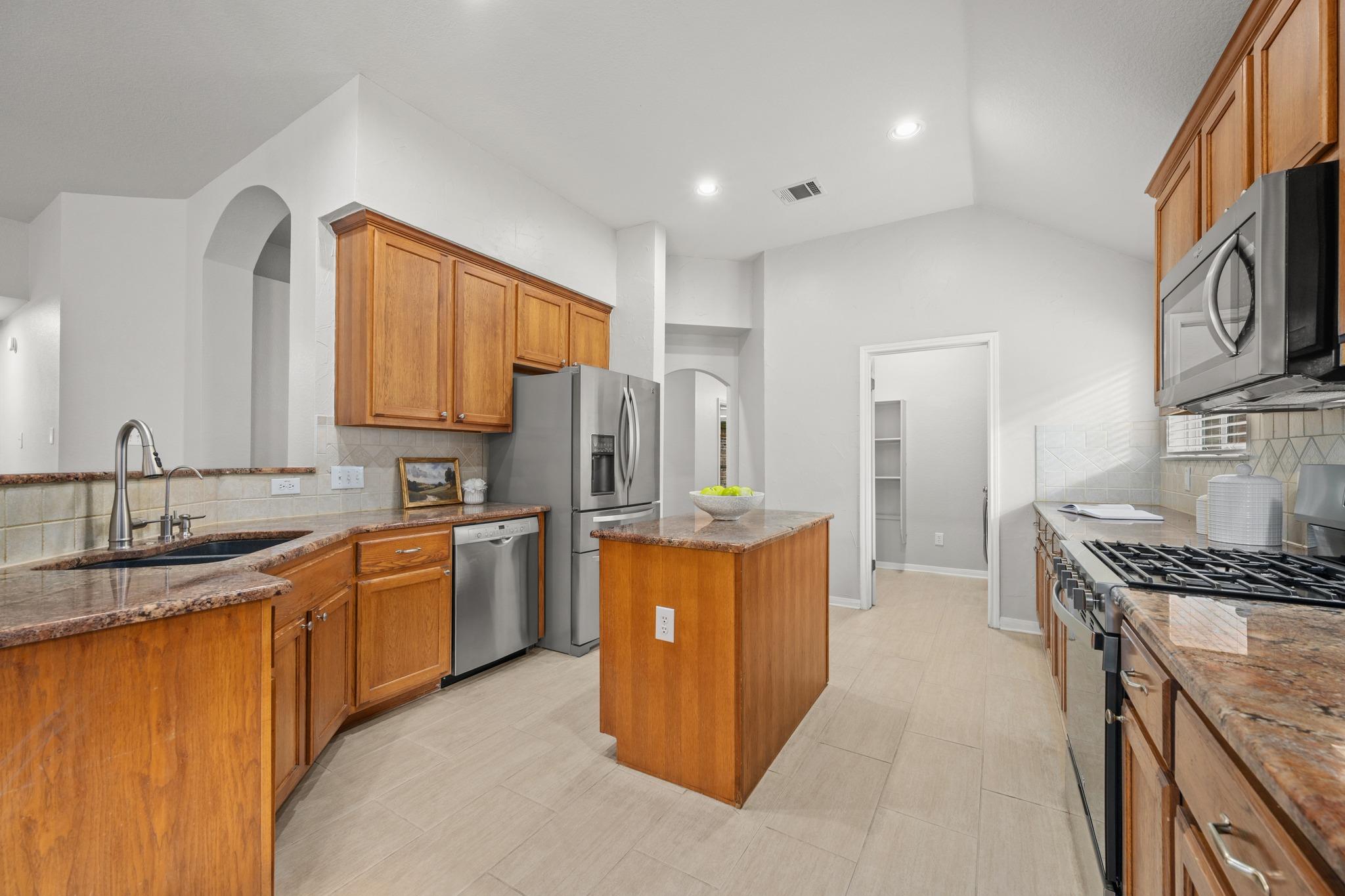 2402 Powderham Ln Property Photo 13