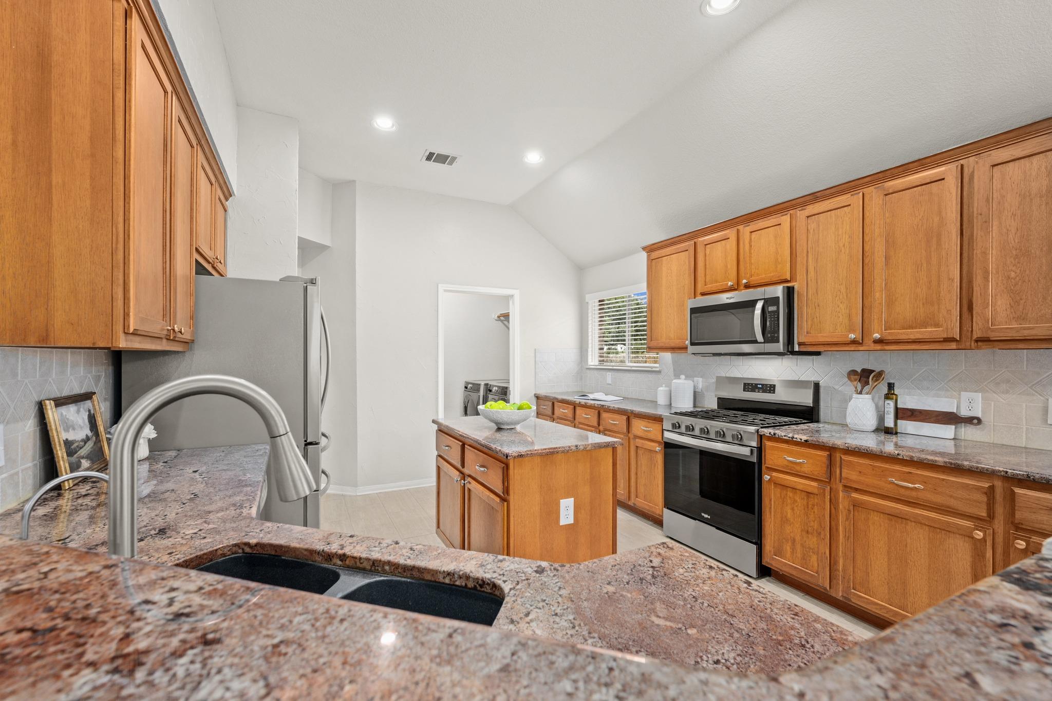 2402 Powderham Ln Property Photo 14