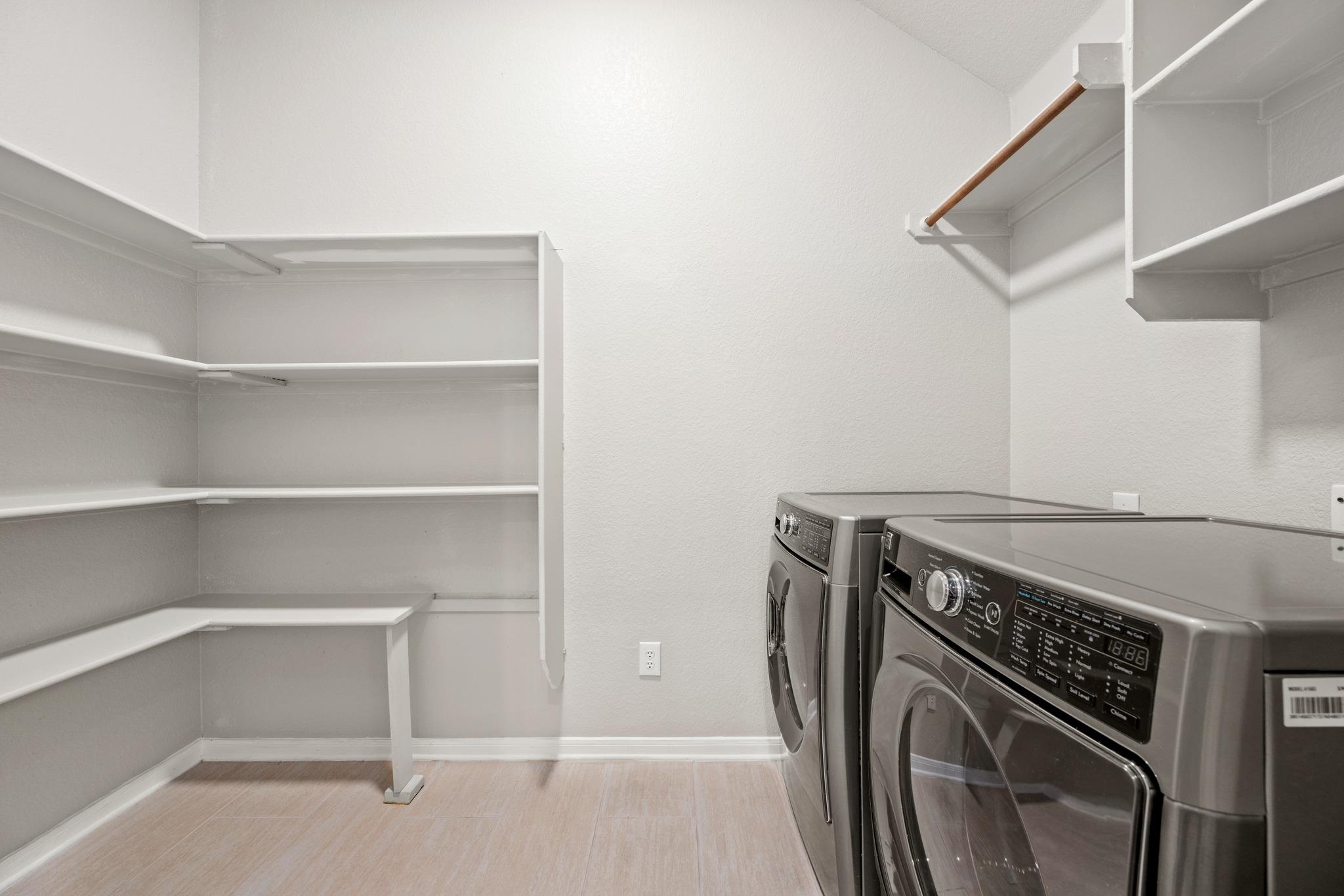 2402 Powderham Ln Property Photo 16