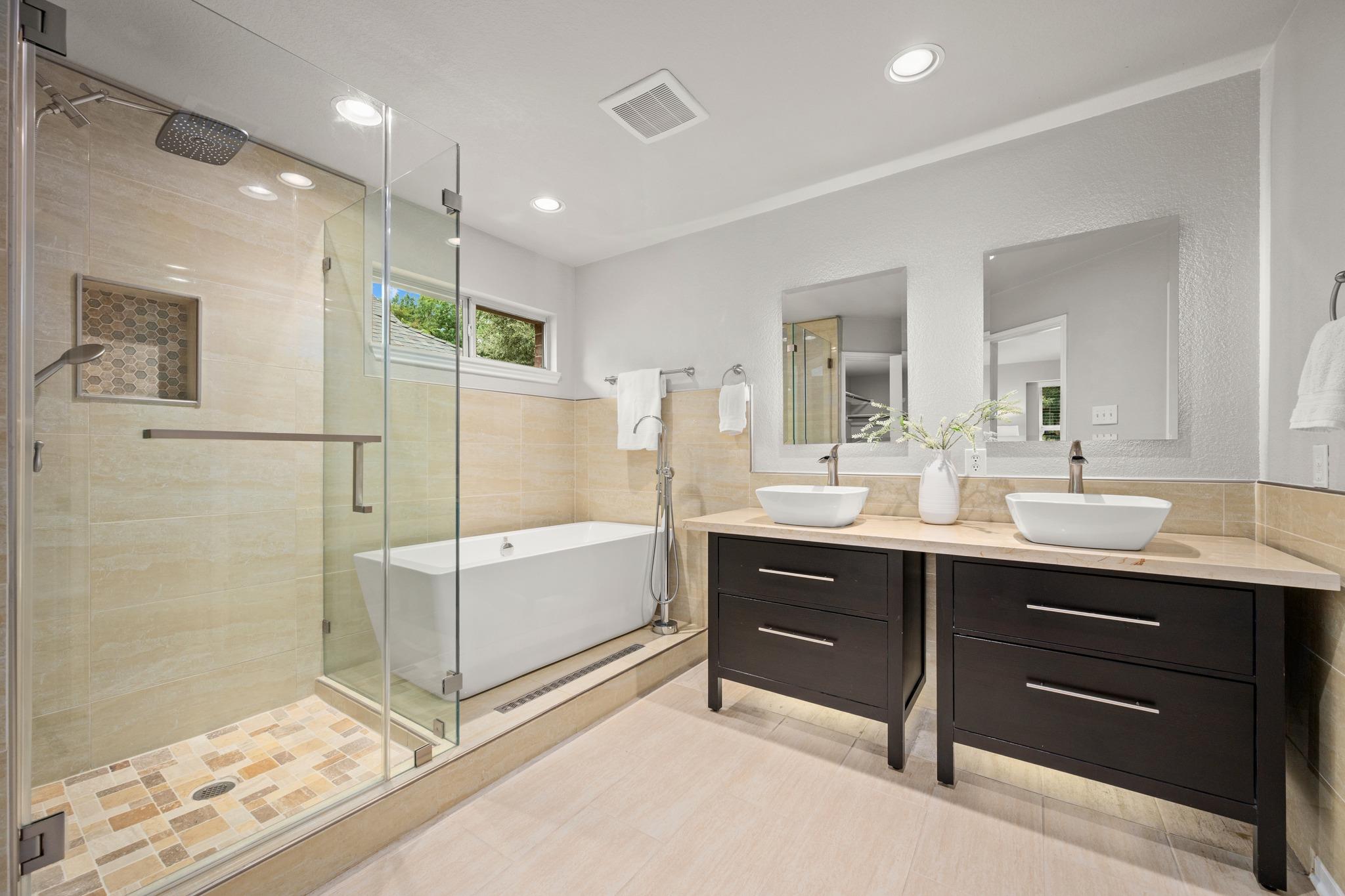 2402 Powderham Ln Property Photo 18