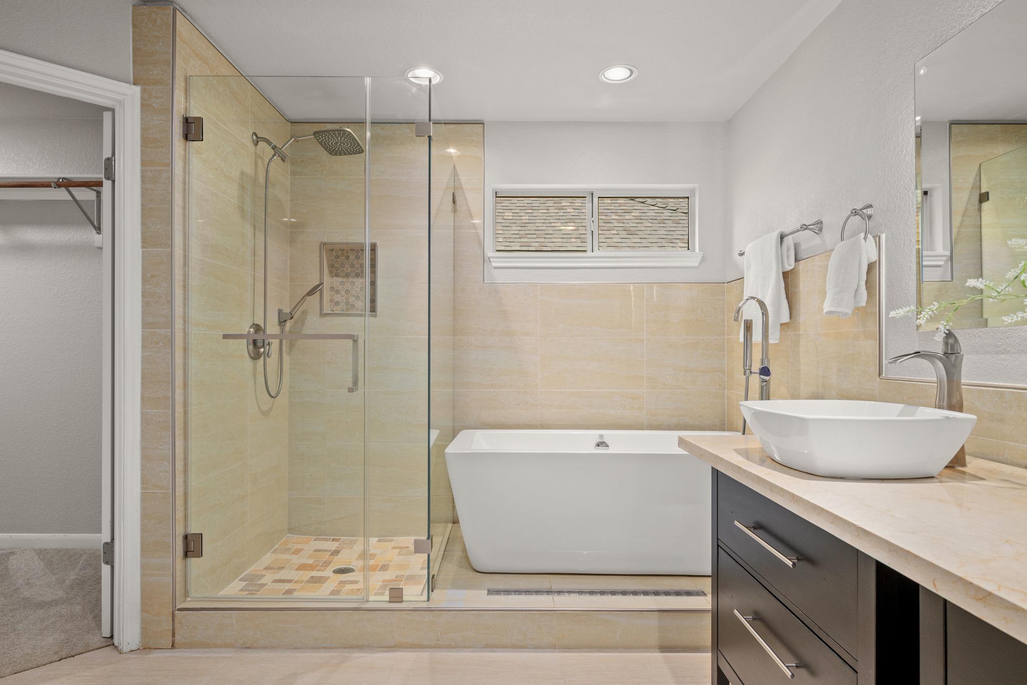 2402 Powderham Ln Property Photo 19