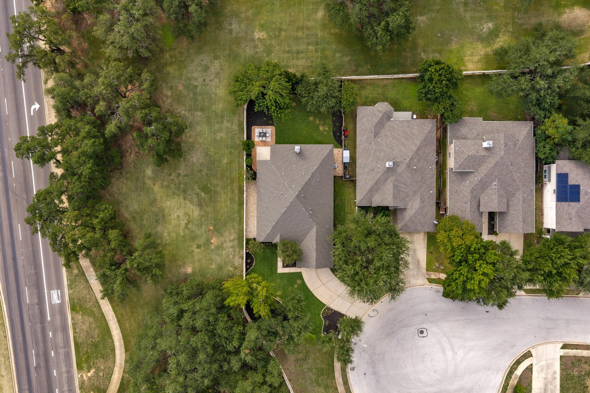 2402 Powderham Ln Property Photo 32