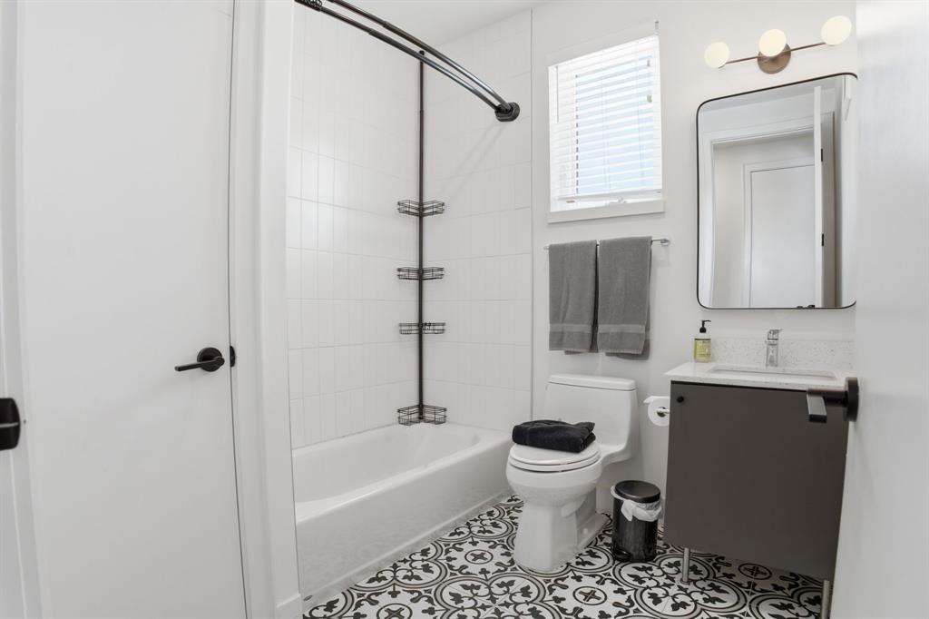 2709 5th St E #1306 Property Photo 9