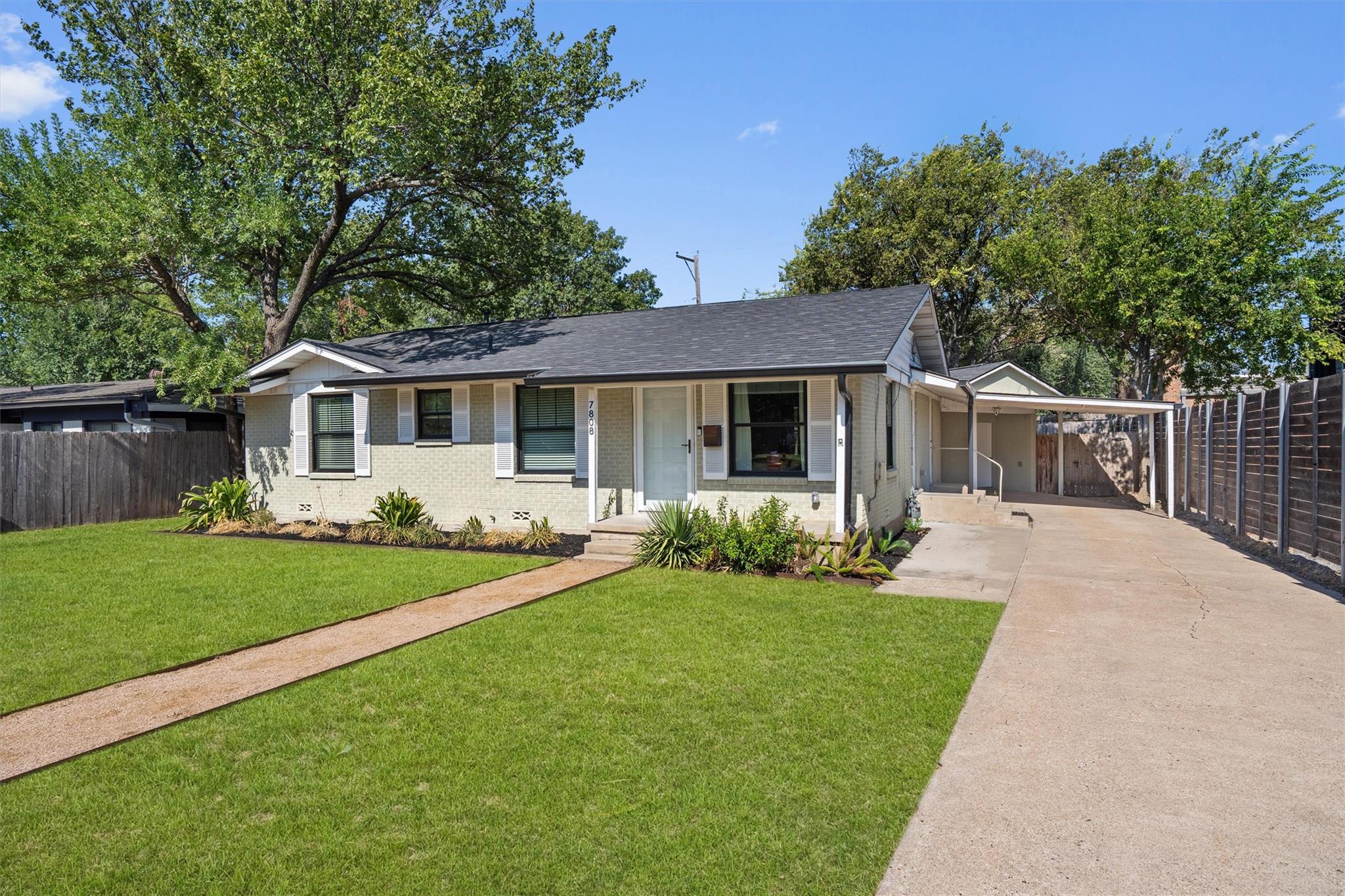 7808 Northwest Dr Property Photo 1