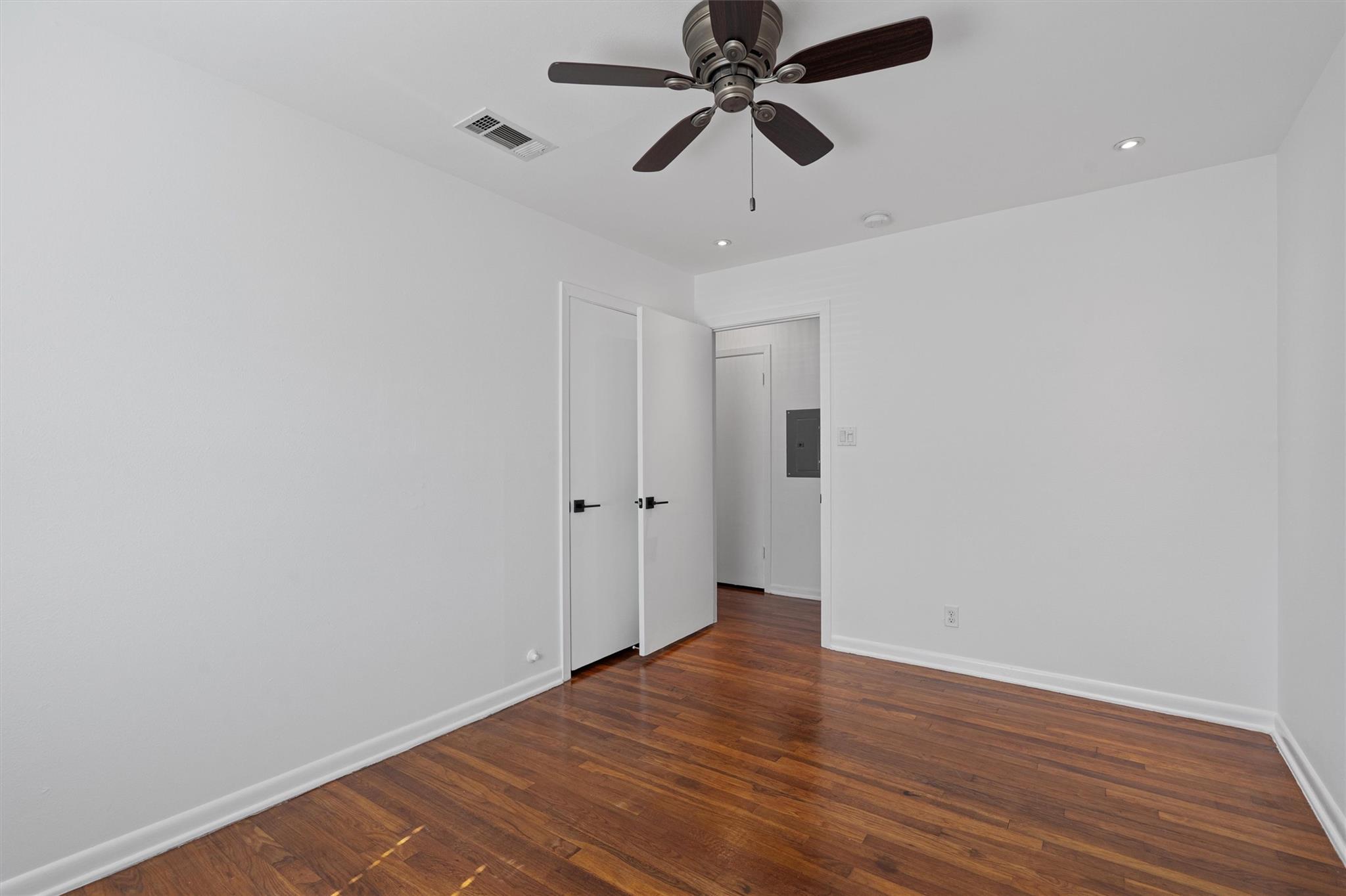 7808 Northwest Dr Property Photo 20
