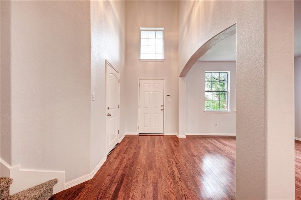 604 Spanish Oak Ter Property Photo 4