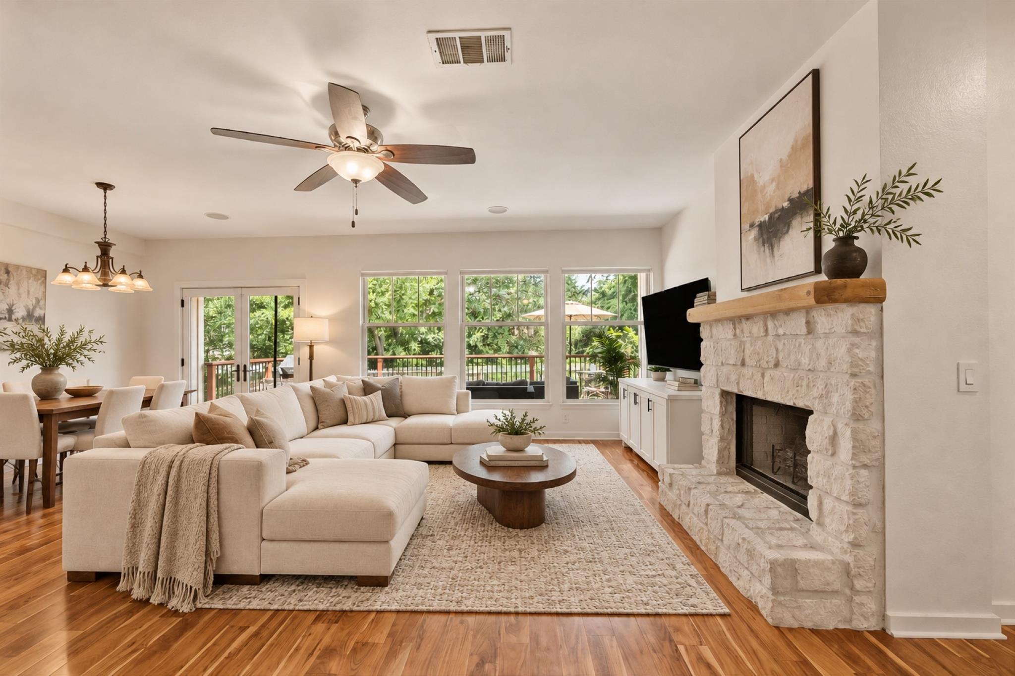 9131 Edwardson Ln Property Photo 3