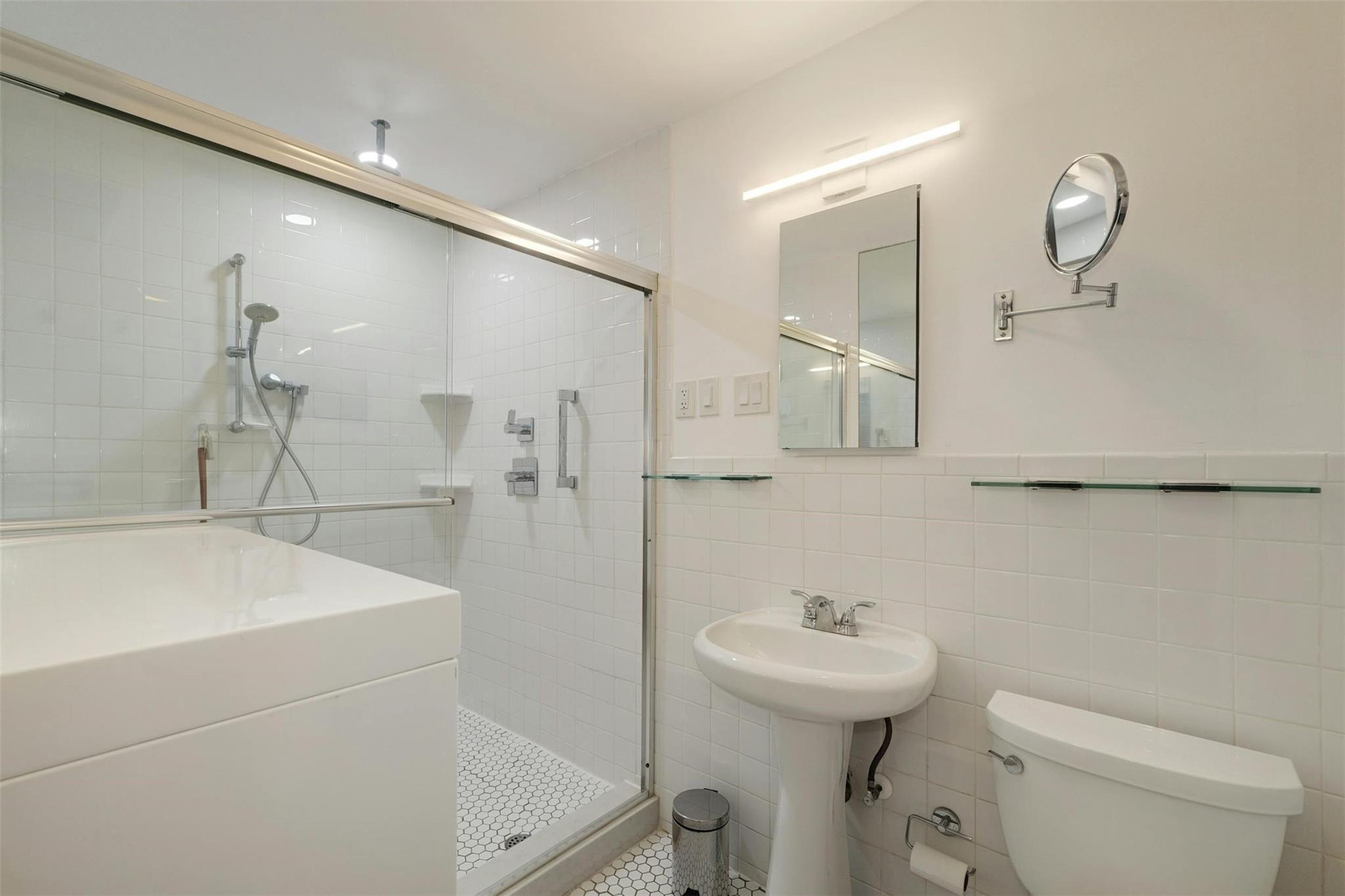 1302 Berkshire Dr Property Photo 19