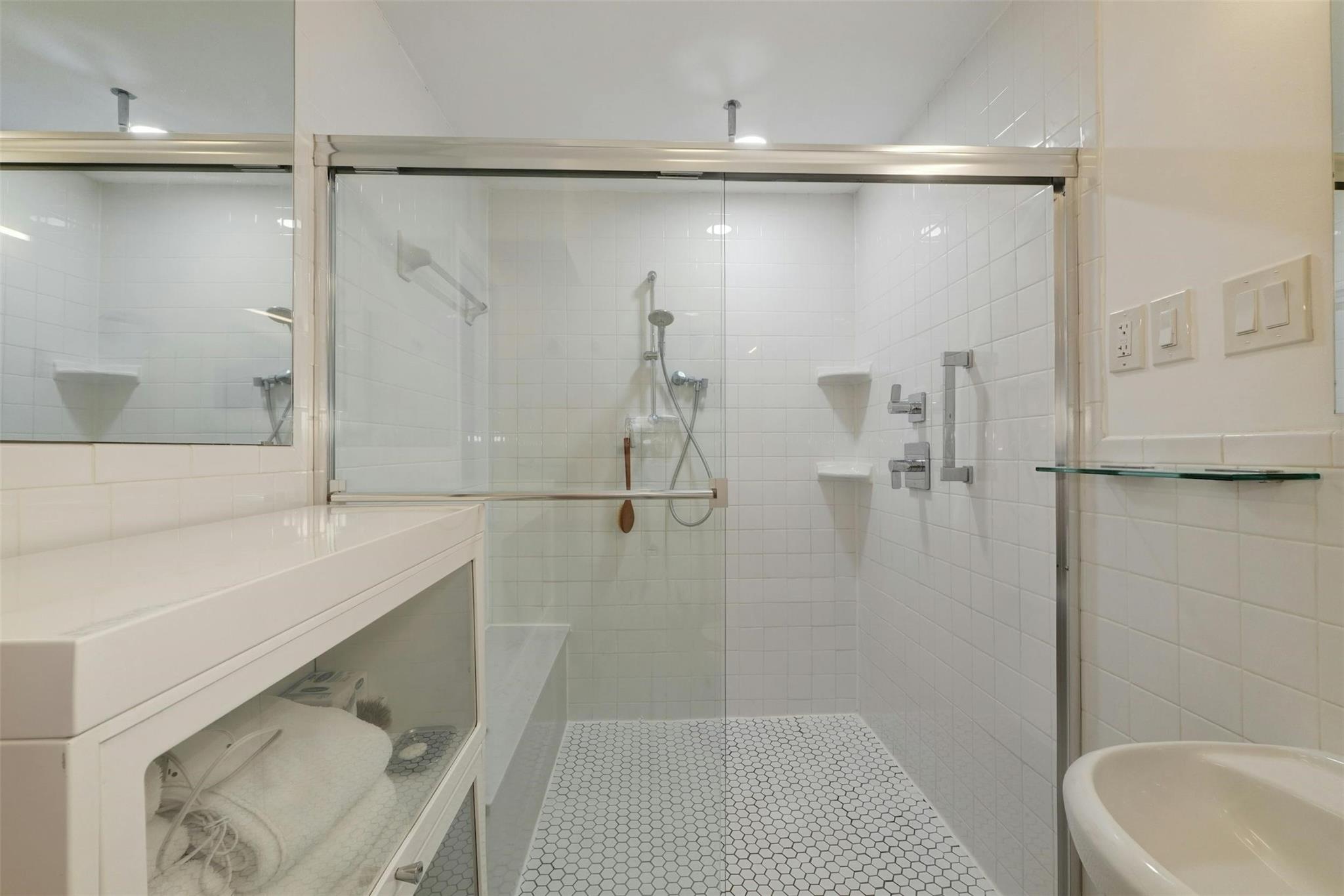 1302 Berkshire Dr Property Photo 20