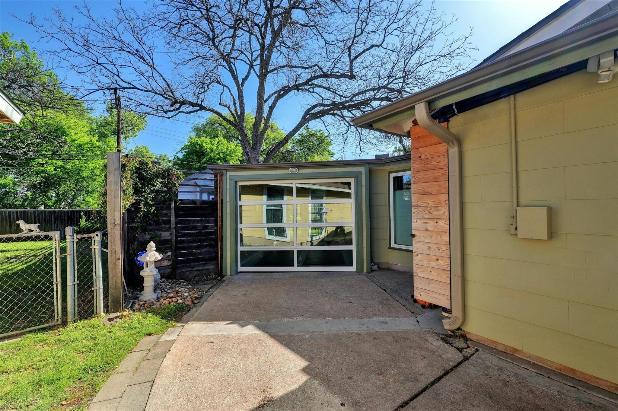 1302 Berkshire Dr Property Photo 35