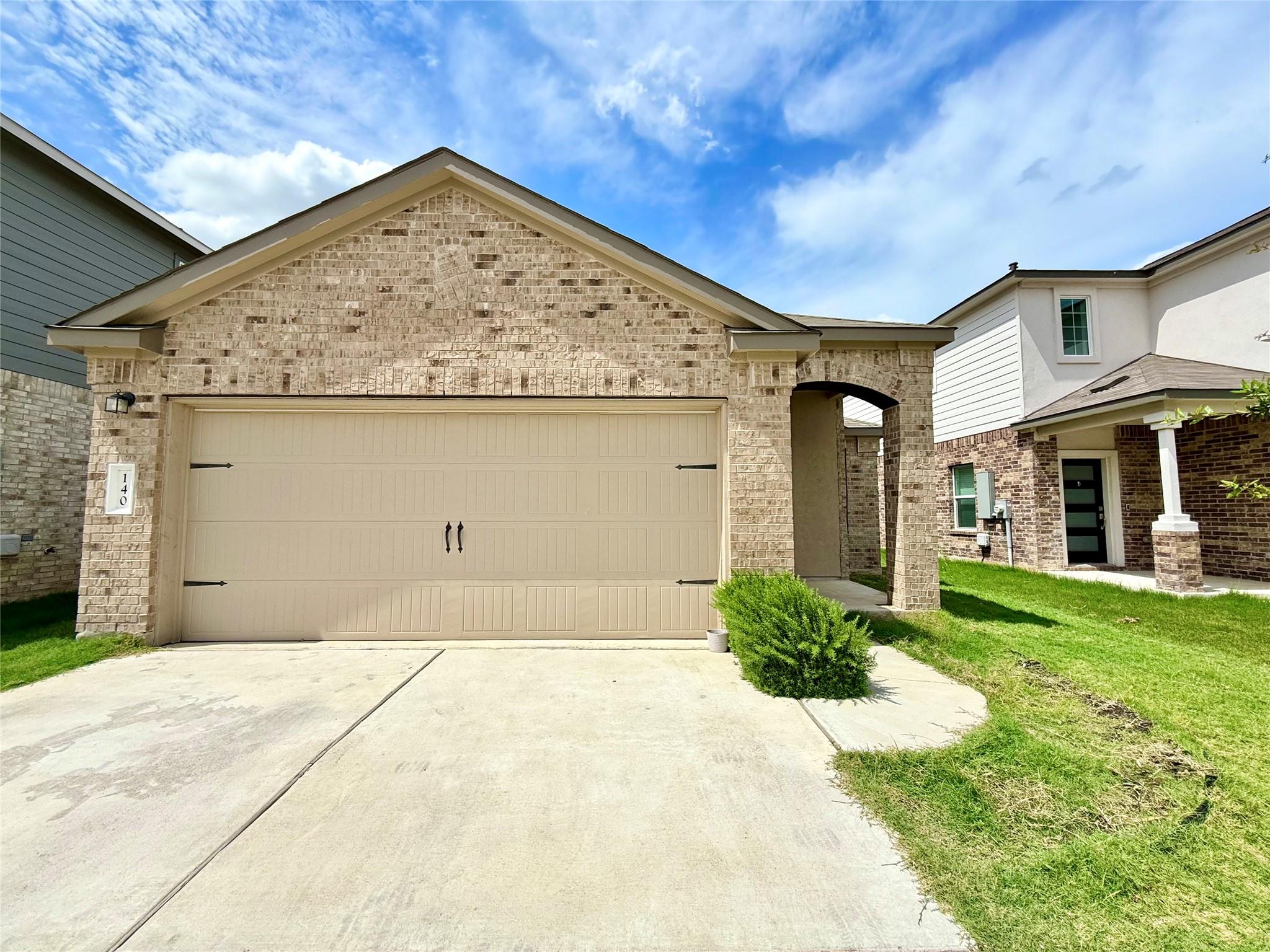 140 Canley Loop Property Photo 1