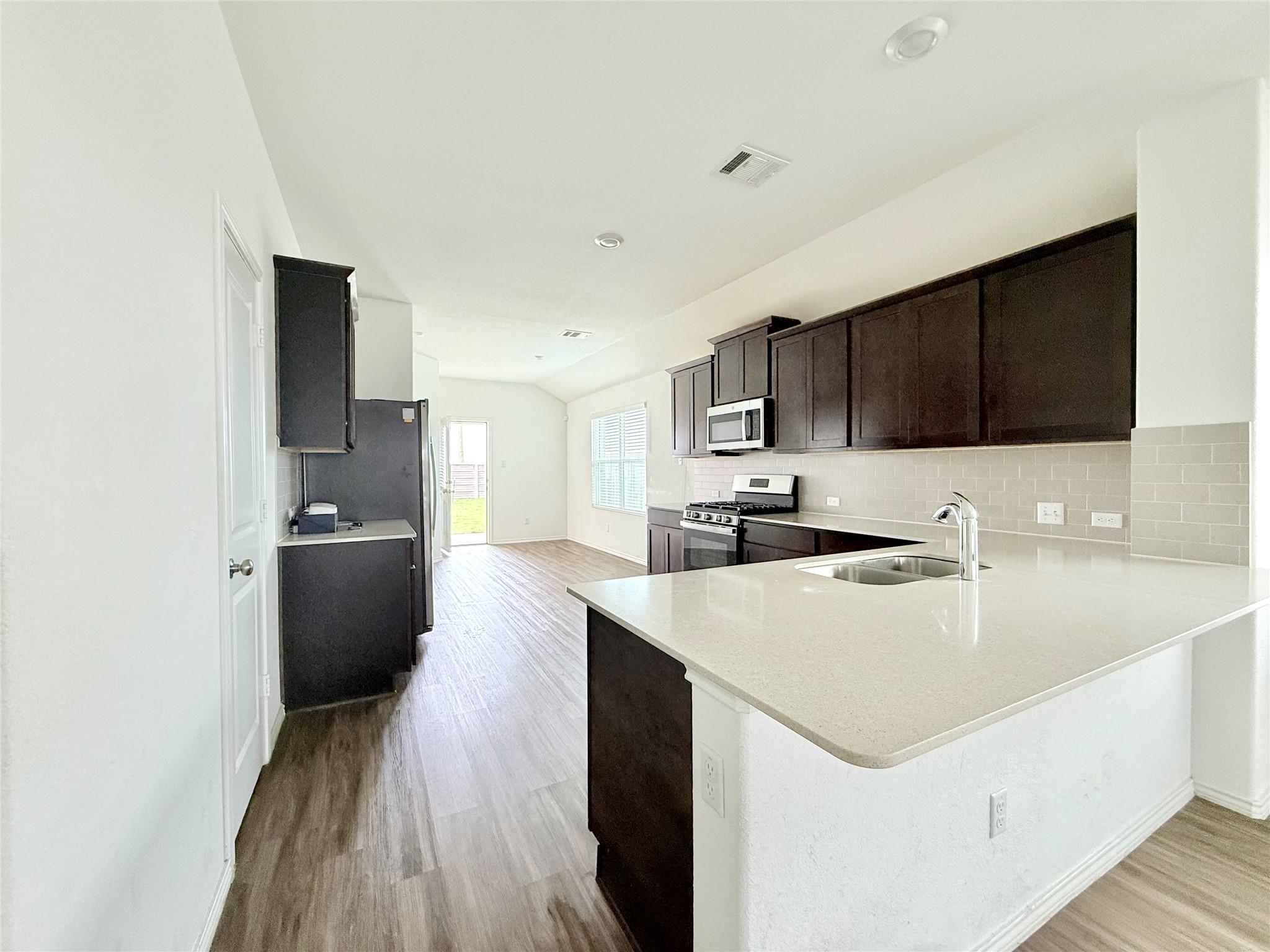 140 Canley Loop Property Photo 6