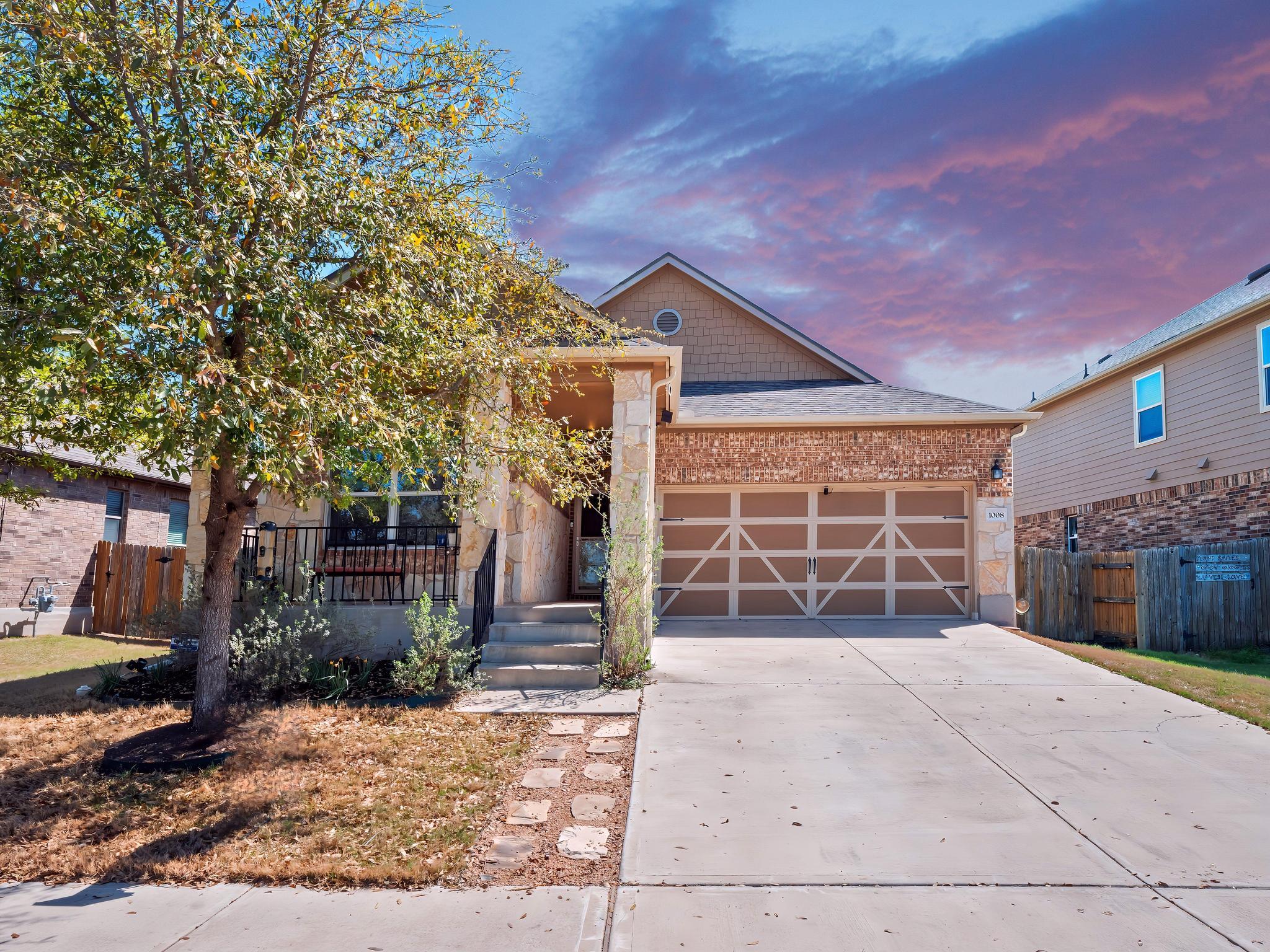 1008 Bowline Dr Property Photo