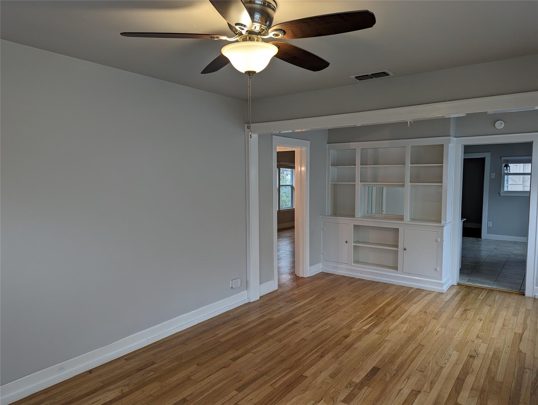4526 Avenue H Ave Property Photo 4