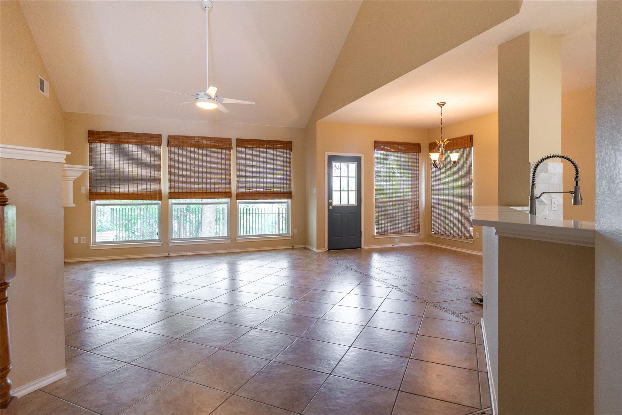 1106 Camden Cv Property Photo 5