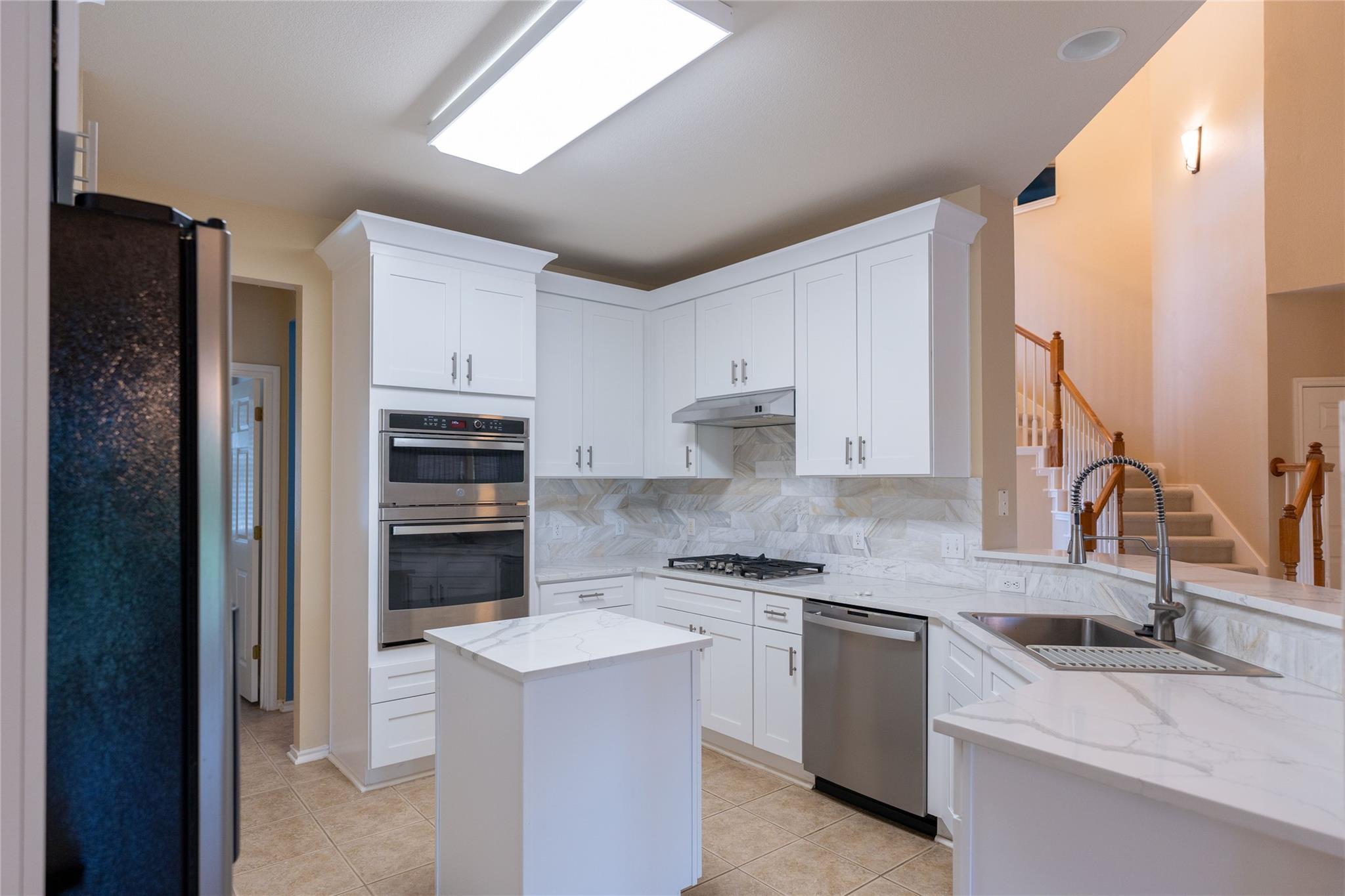 1106 Camden Cv Property Photo 6